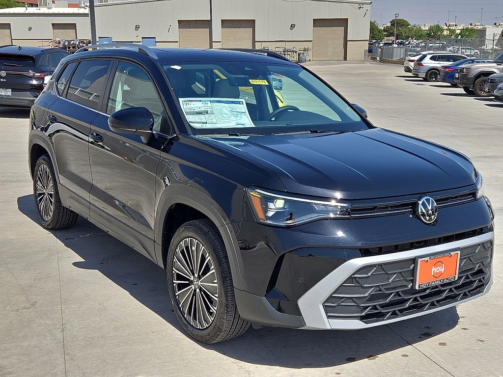 2025 Volkswagen Taos 1.5T SE's photo