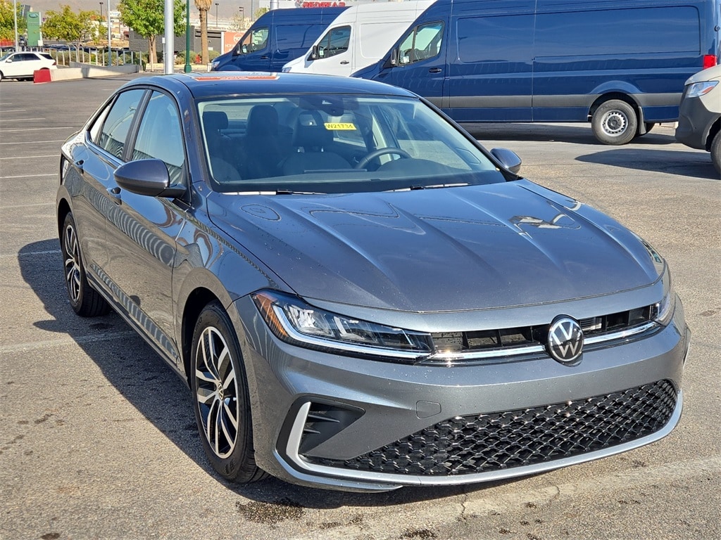 New 2025 Volkswagen Jetta 1.5T SE Sedan