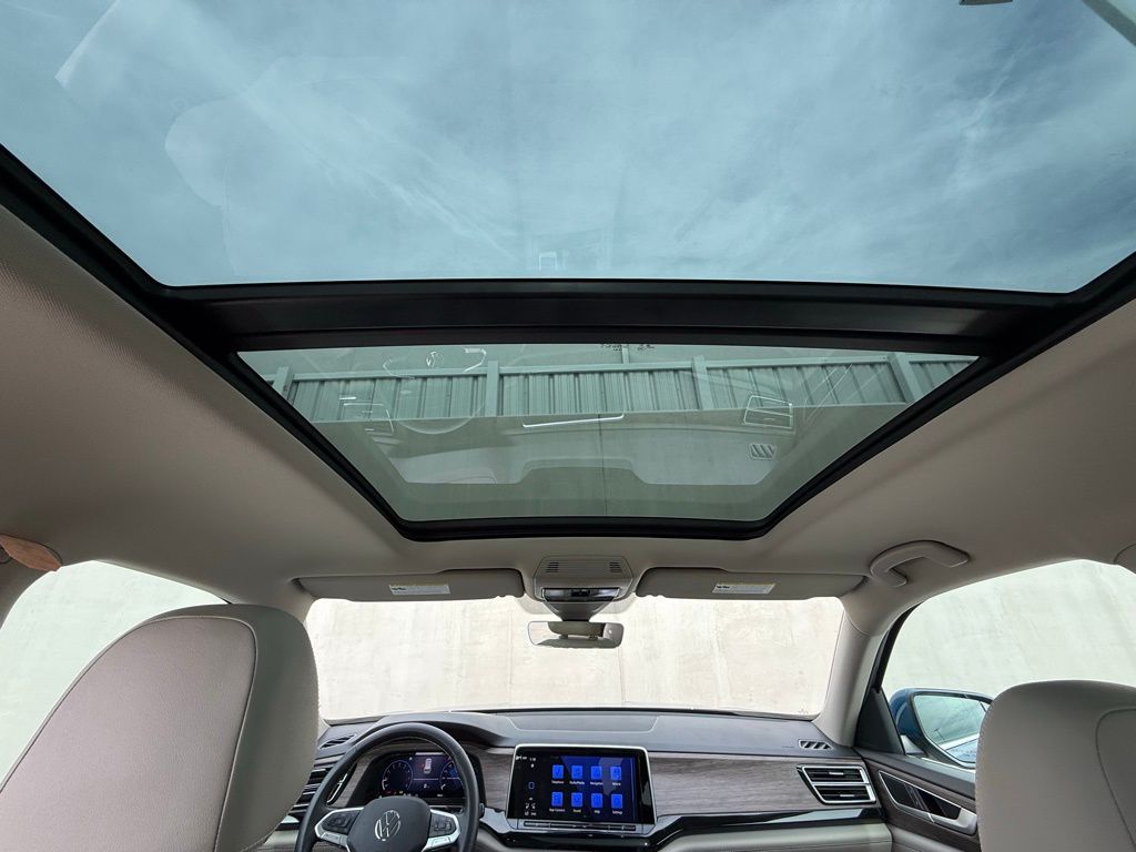 2025 Volkswagen Atlas SEL - Photo 16