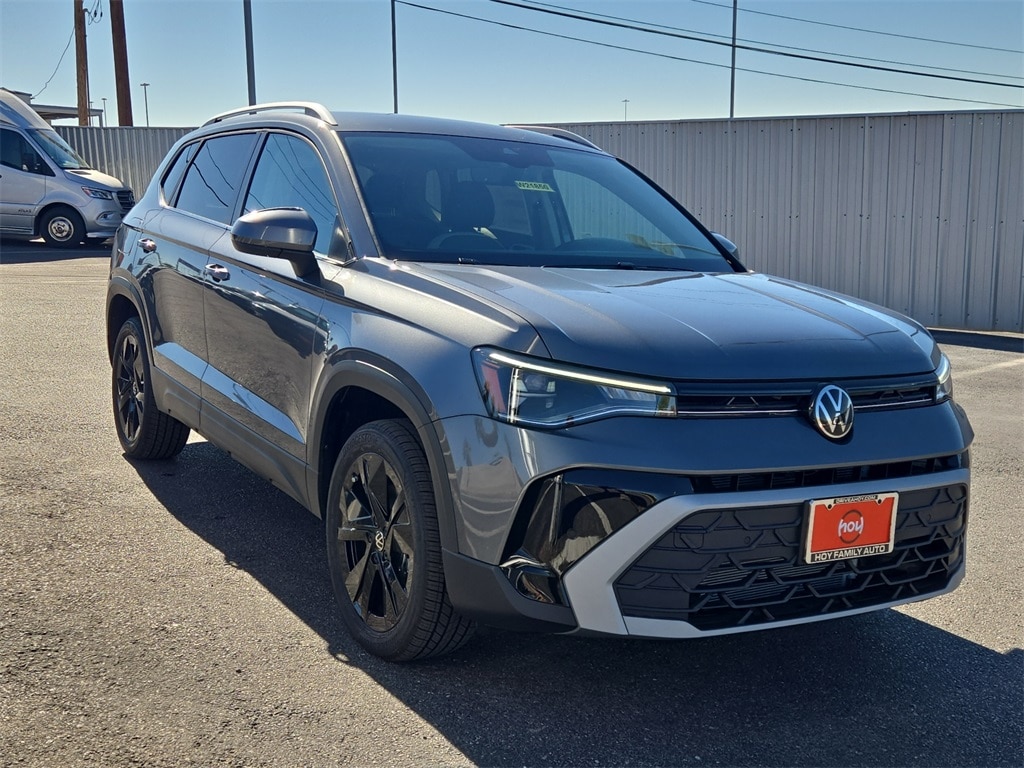 New 2025 Volkswagen Taos 1.5T SE SUV