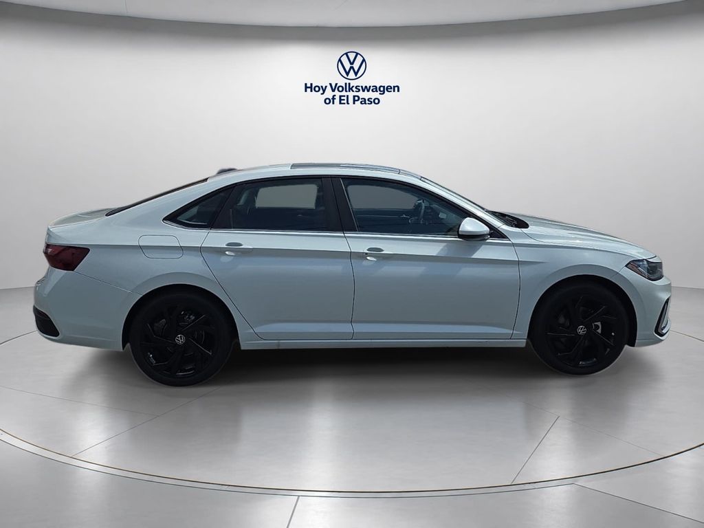 New 2026 Volkswagen Jetta 1.5T SE Sedan