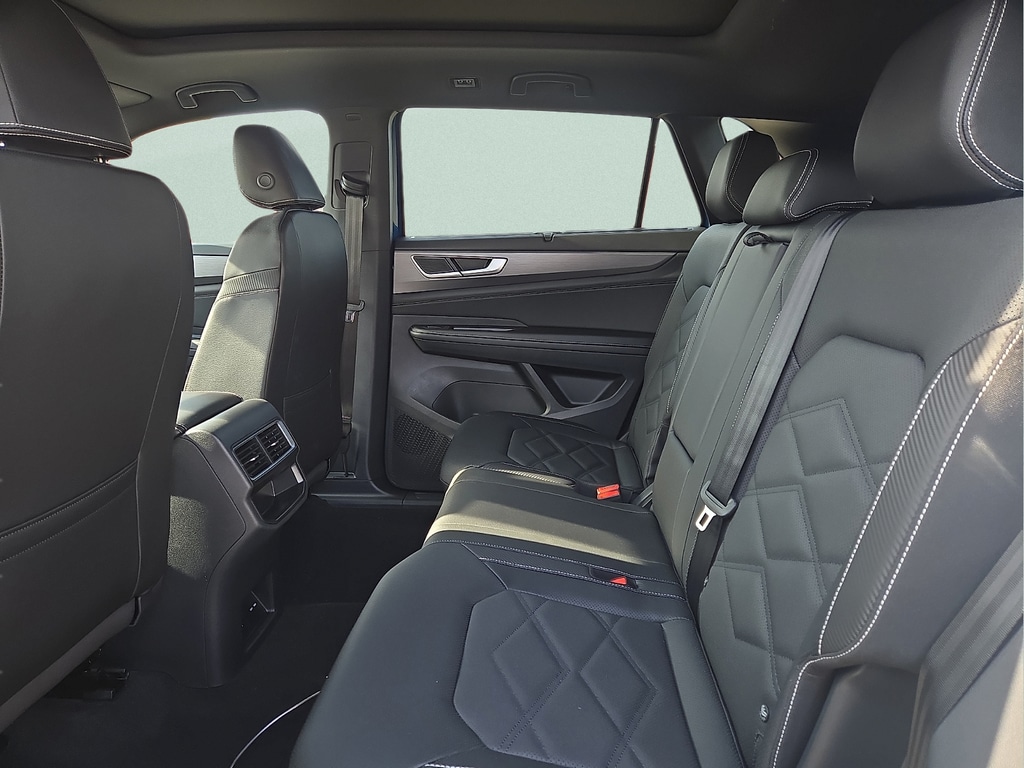2026 Volkswagen Atlas Cross Sport SE w/Tech - Photo 11