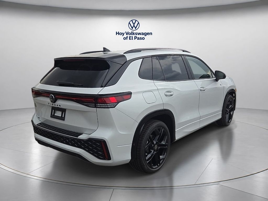New 2026 Volkswagen Tiguan SE R-Line Black SUV