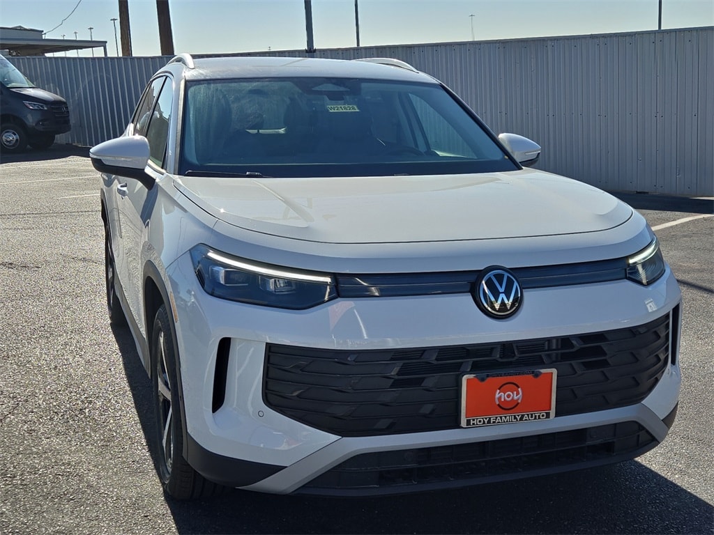 New 2025 Volkswagen Tiguan 2.0T SE SUV