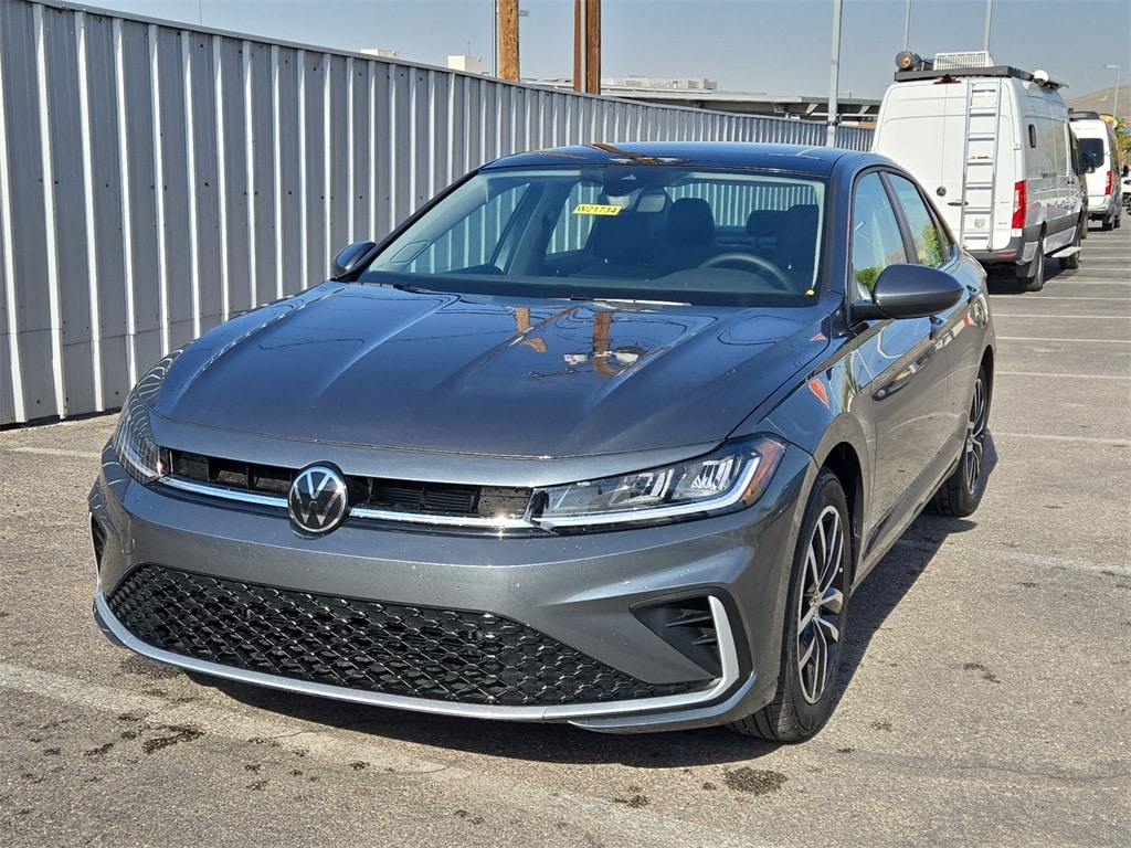 New 2025 Volkswagen Jetta 1.5T SE Sedan