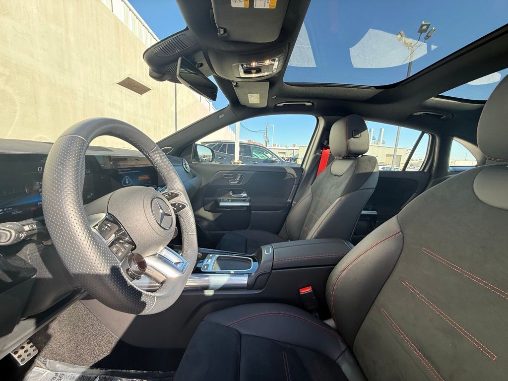 2025 Mercedes-Benz GLA GLA35 AMG - Photo 8