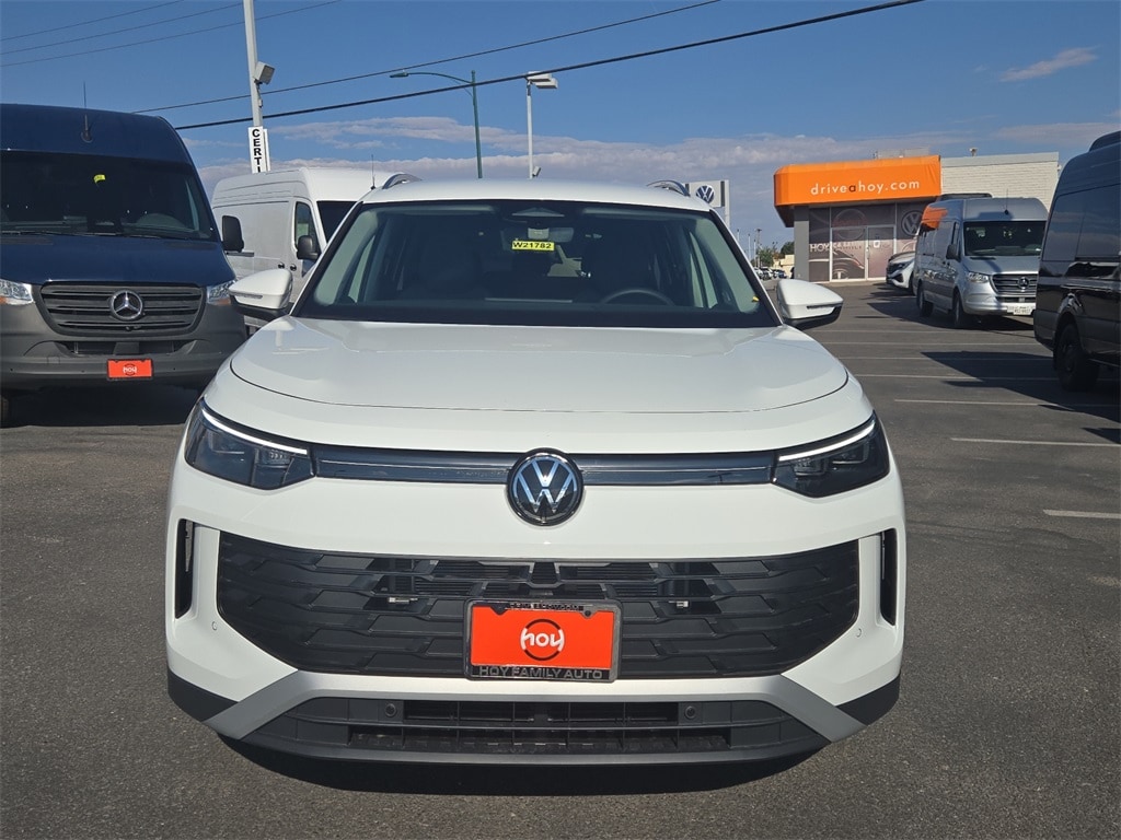 New 2025 Volkswagen Tiguan 2.0T SE SUV