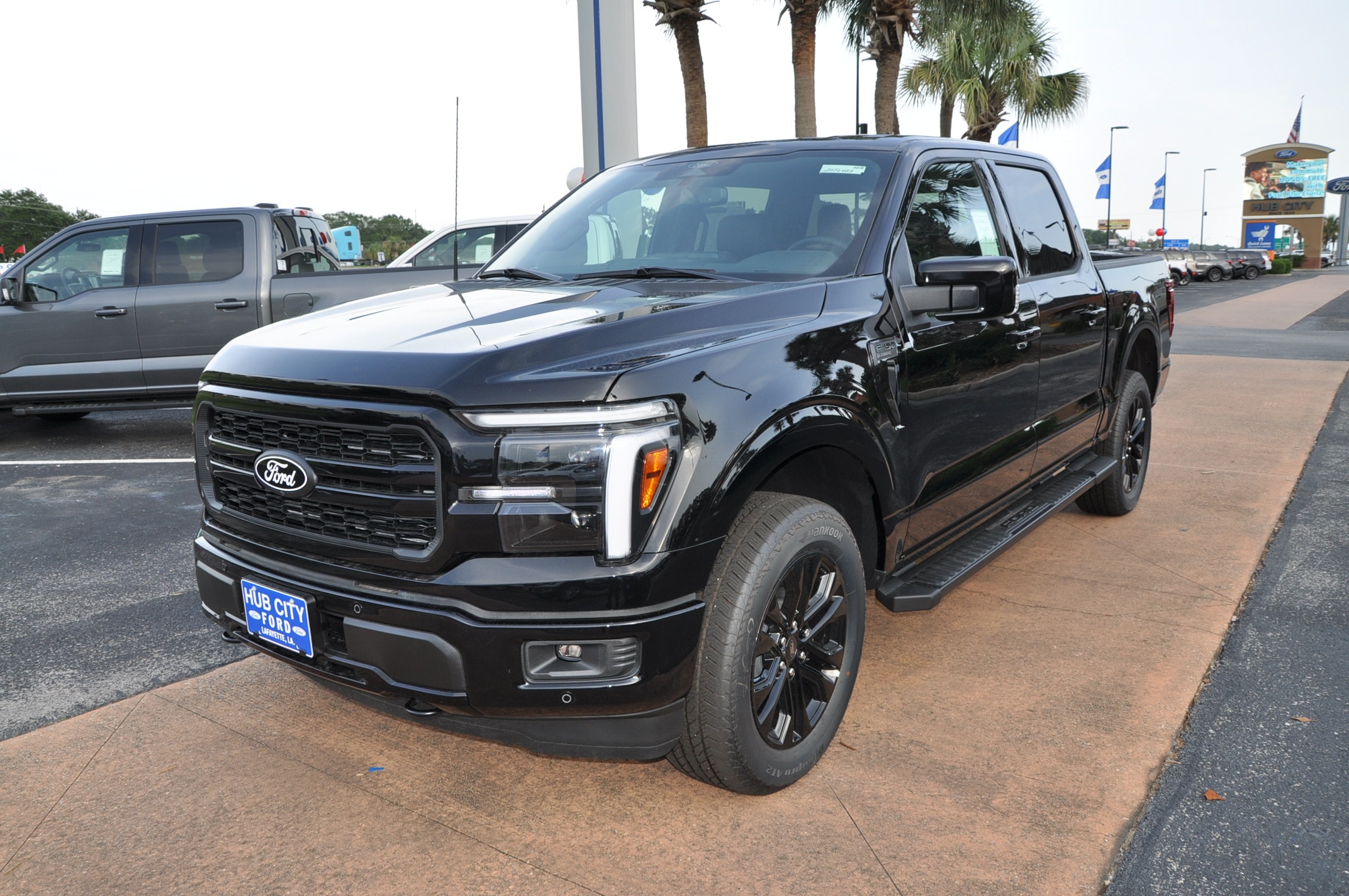 2025 Ford F-150 Lariat's photo