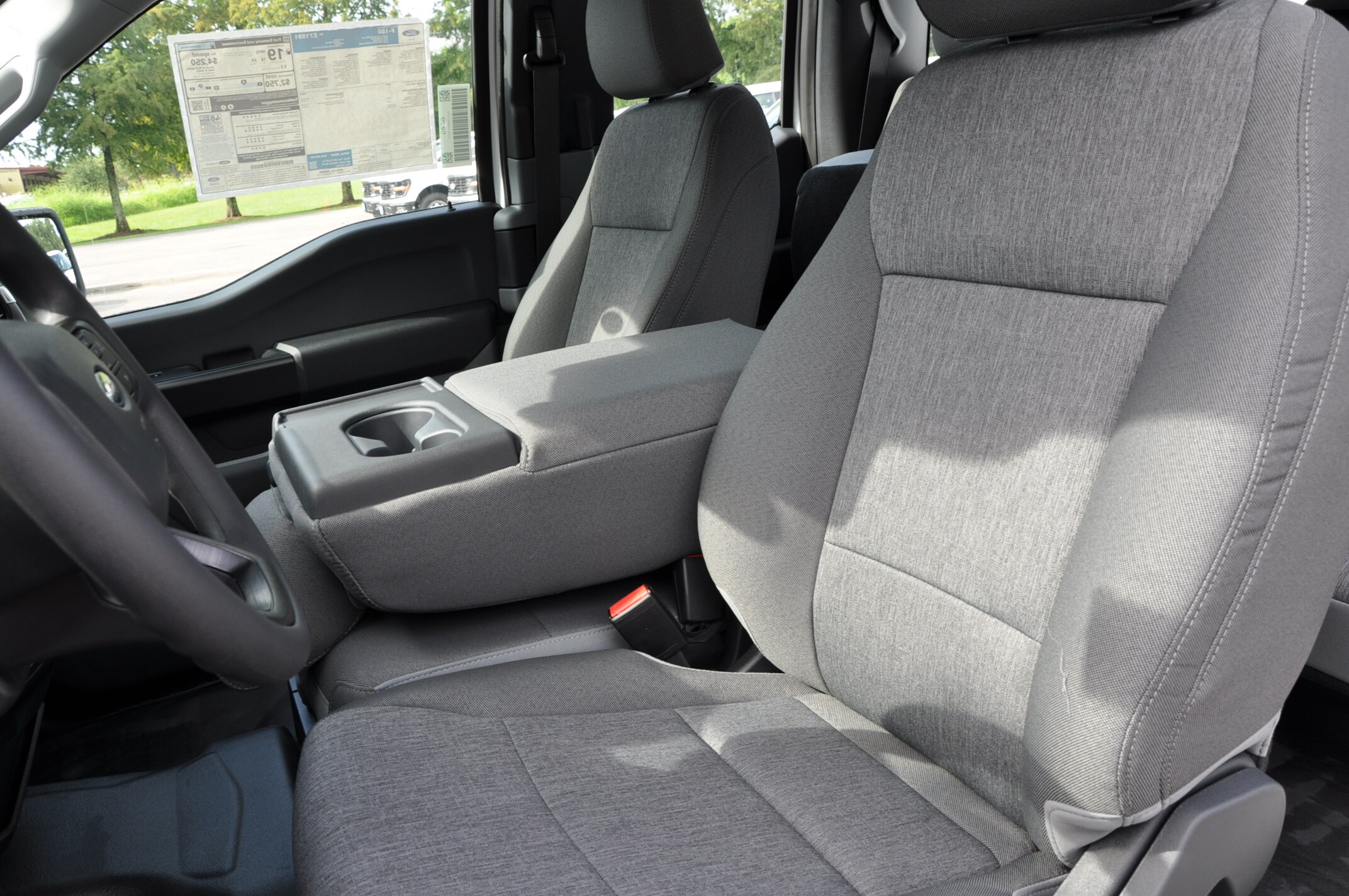 2025 Ford F-150 XL photo 4