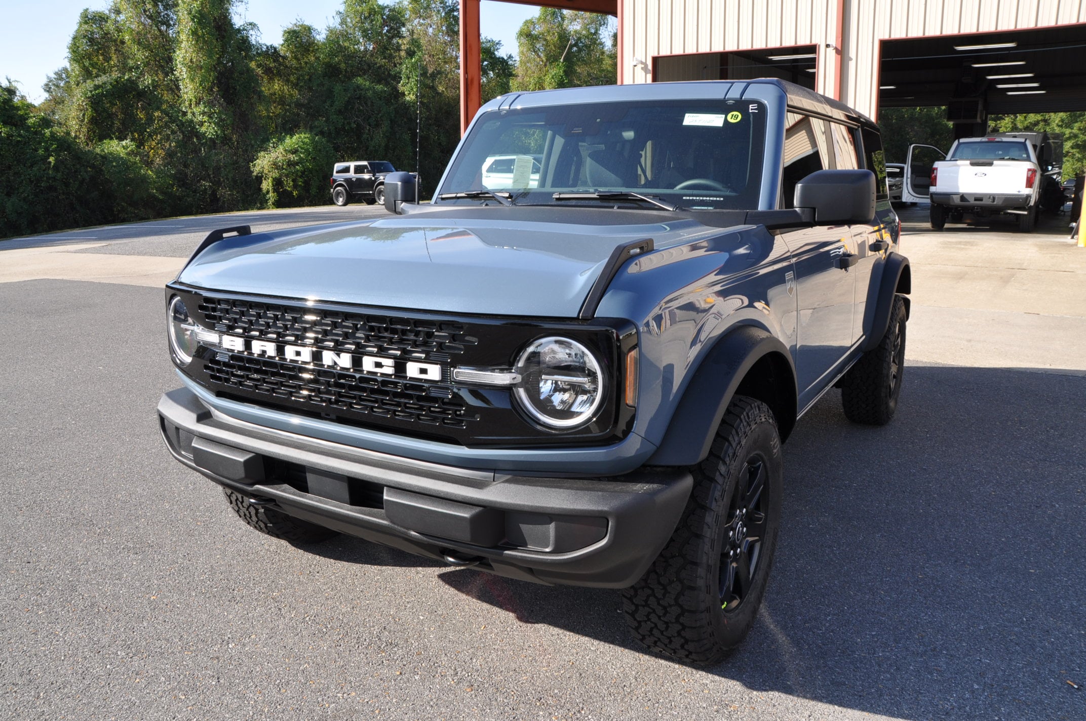 2025 Ford Bronco 4-Door Big Bend's photo