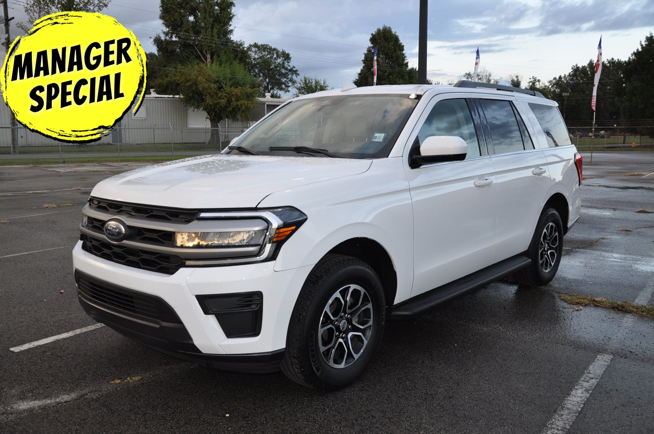 2024 Ford Expedition XLT's photo