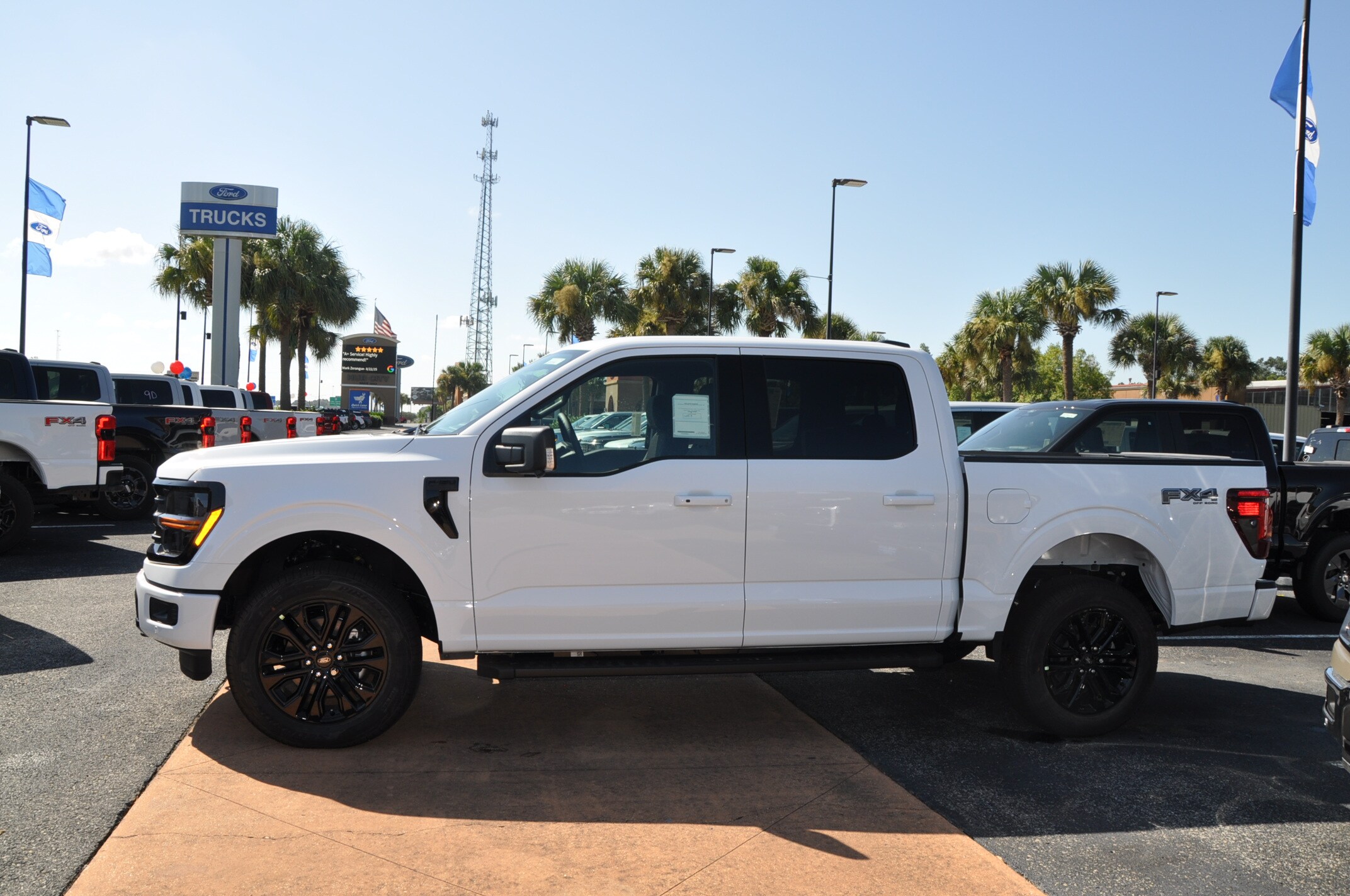 2025 Ford F-150 XLT photo 2