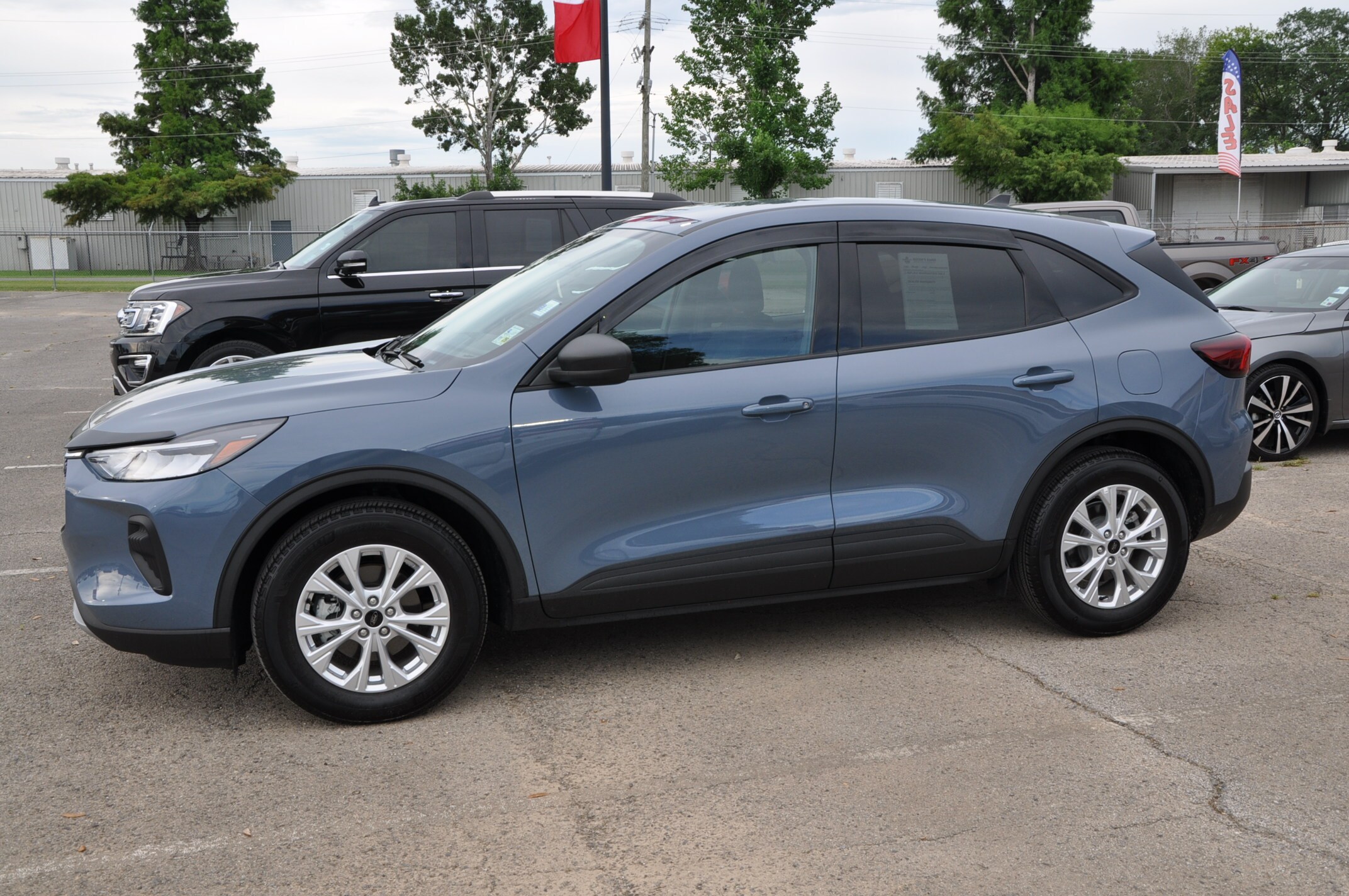 2025 Ford Escape Active photo 2