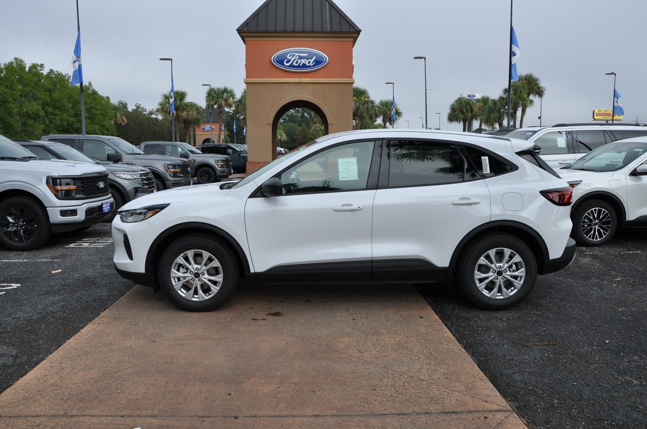 2026 Ford Escape Active photo 2