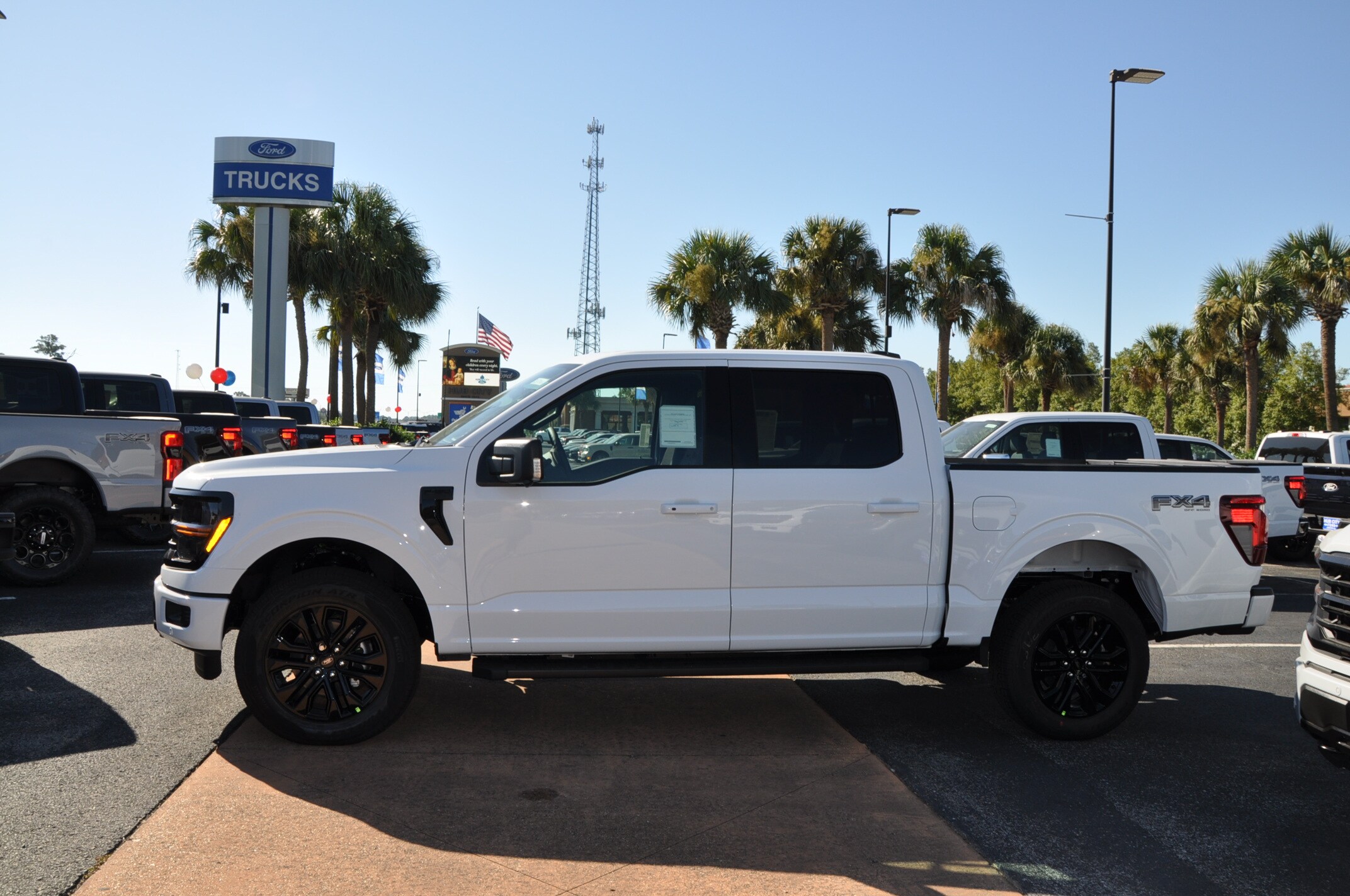 2025 Ford F-150 XLT photo 2