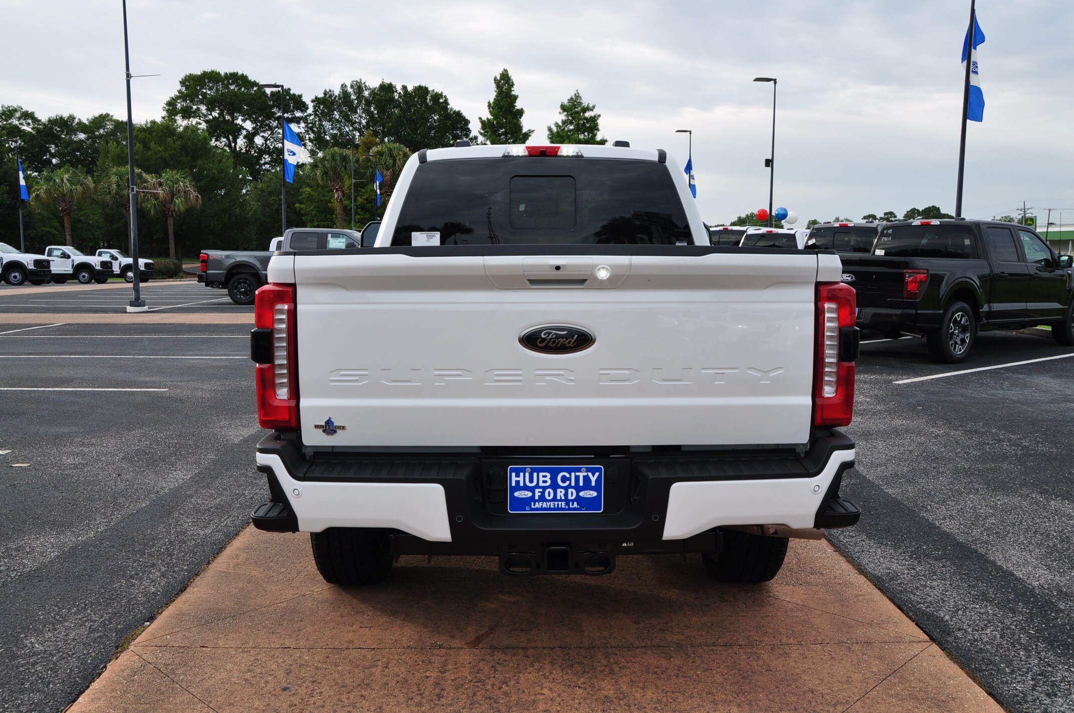 2025 Ford F-250 Lariat photo 4