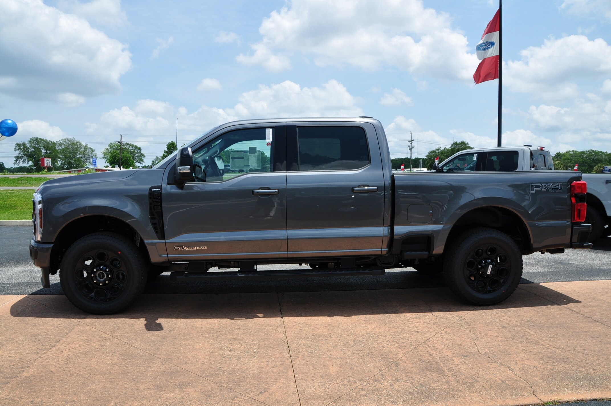 2025 Ford F-250 Lariat photo 2