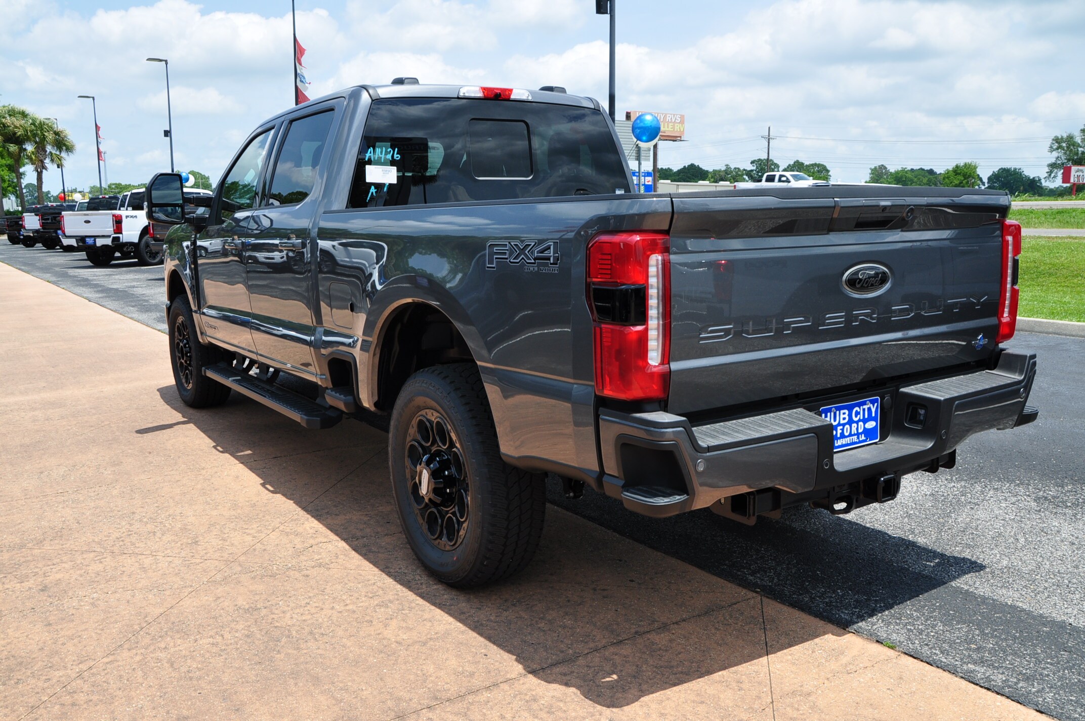 2025 Ford F-250 Lariat photo 3