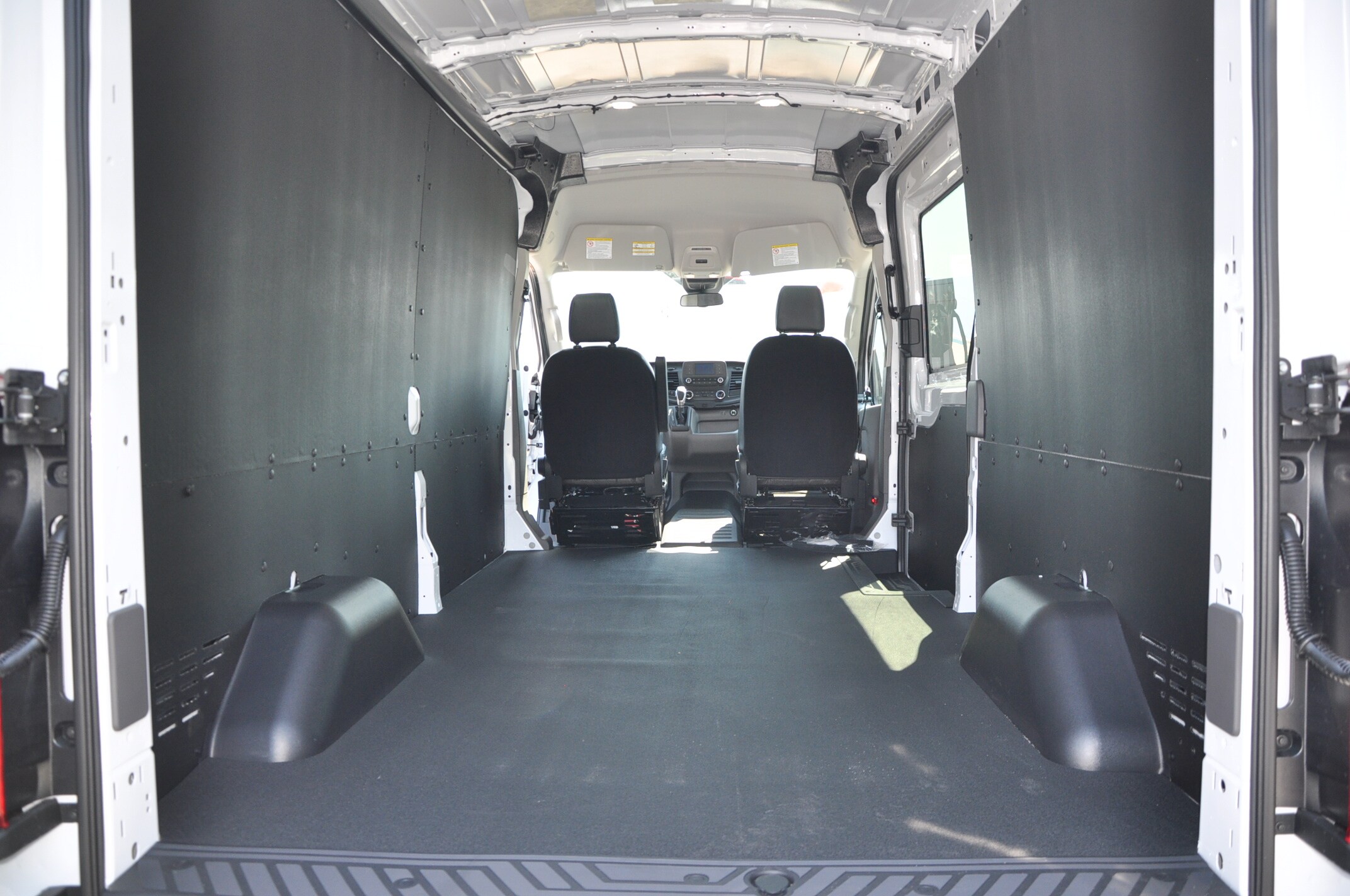 2025 Ford Transit Cargo Van photo 3
