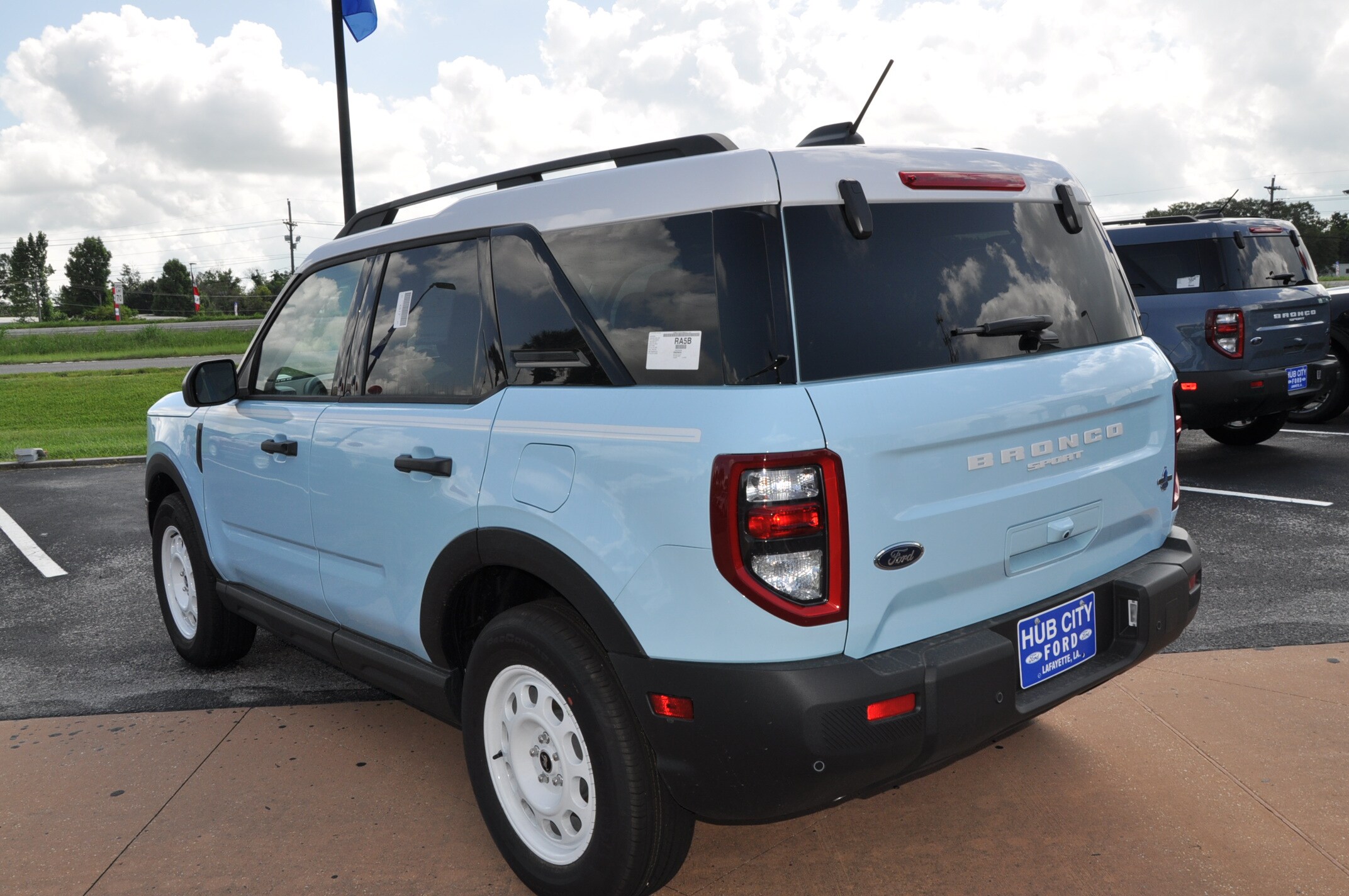 2025 Ford Bronco Sport Heritage photo 2