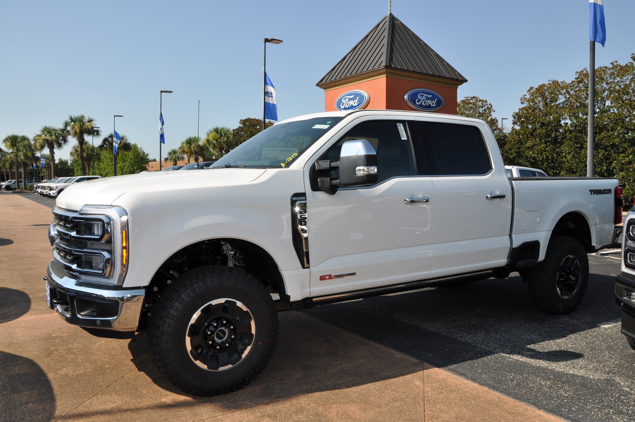 2025 Ford F-250 King Ranch photo 2