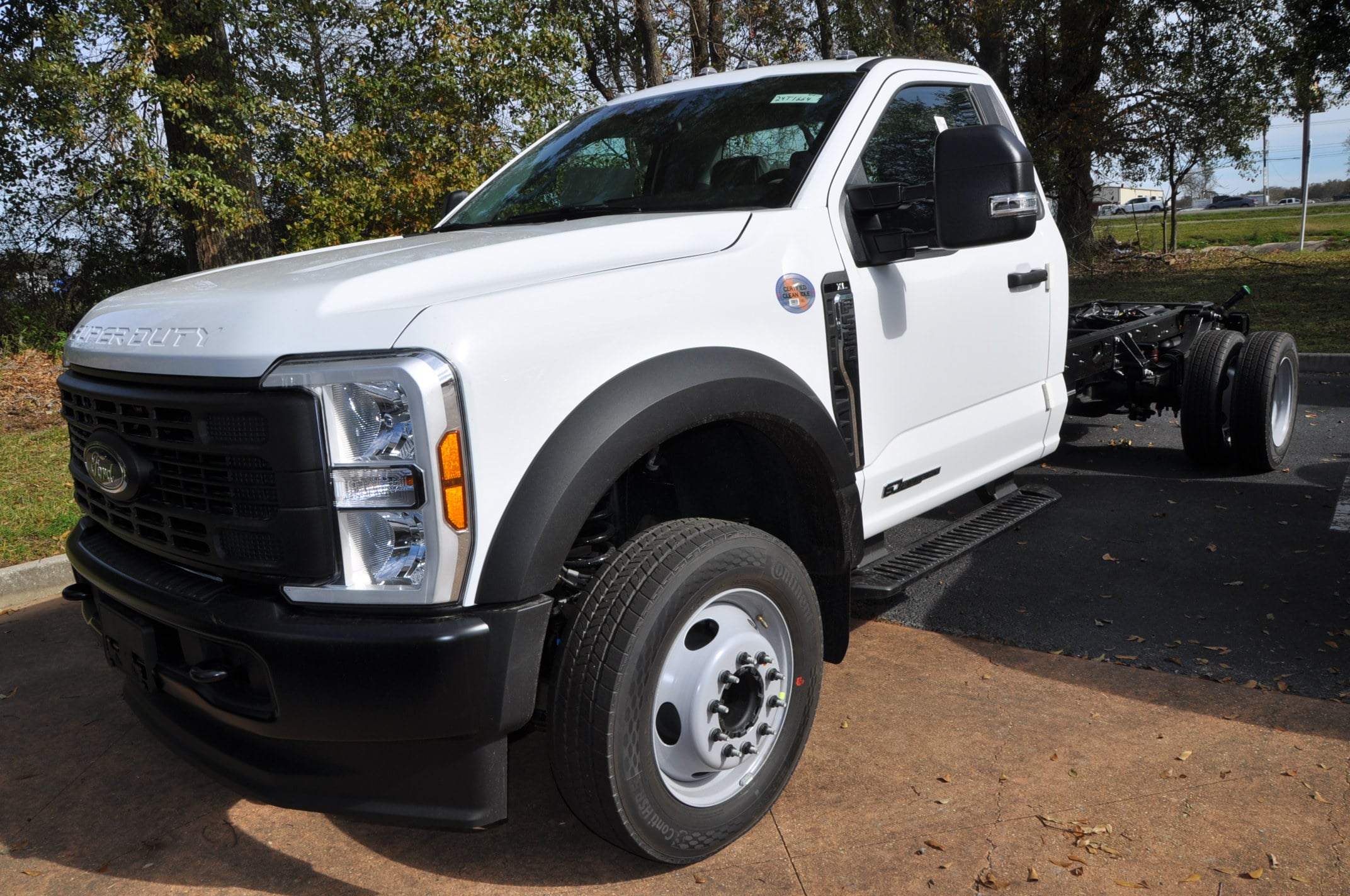 2024 Ford F-550 Super Duty Chassis Cab XL's photo