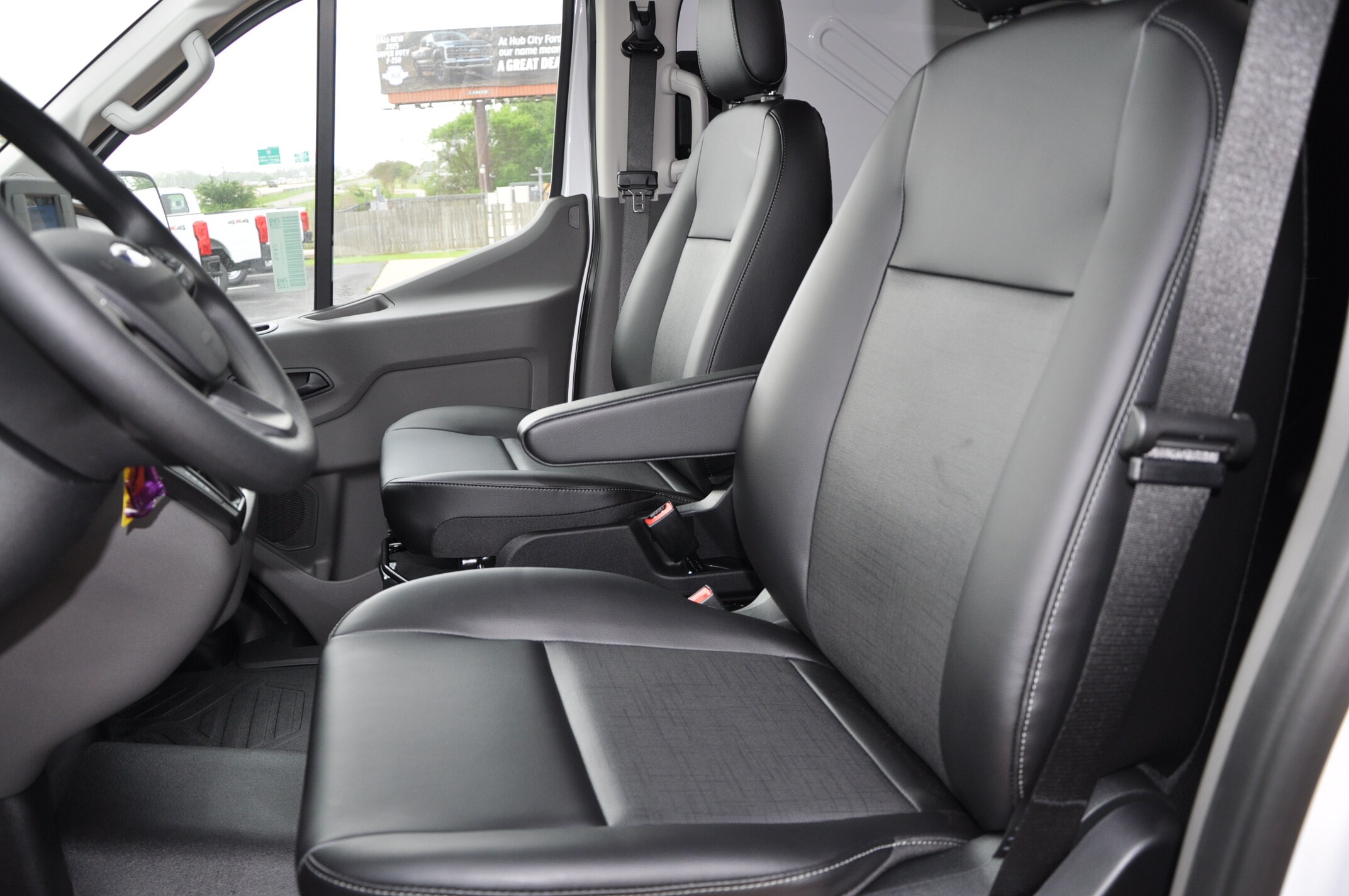 2025 Ford Transit Cargo Van photo 3