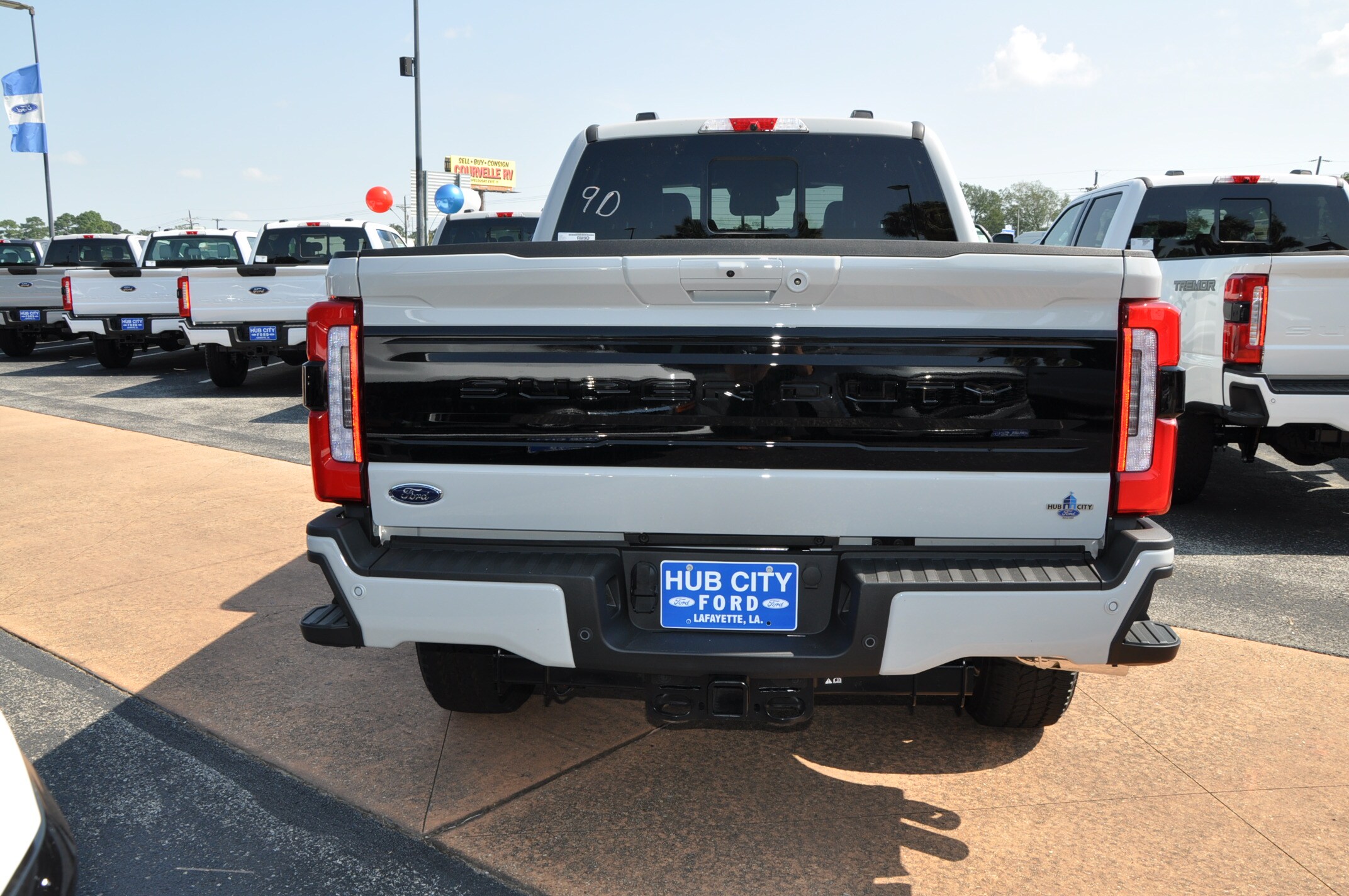 2026 Ford F-250 Platinum photo 4