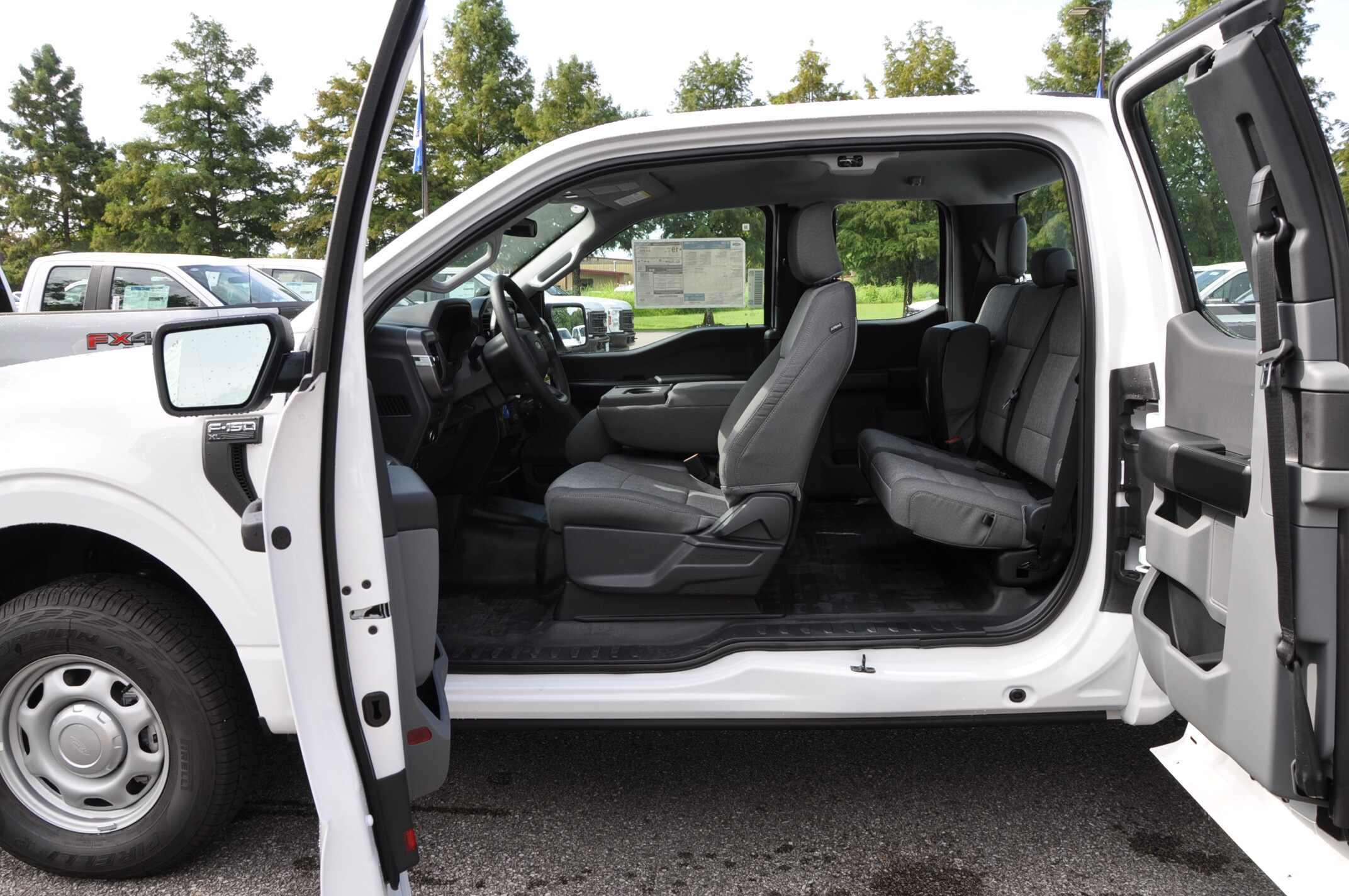 2025 Ford F-150 XL photo 3