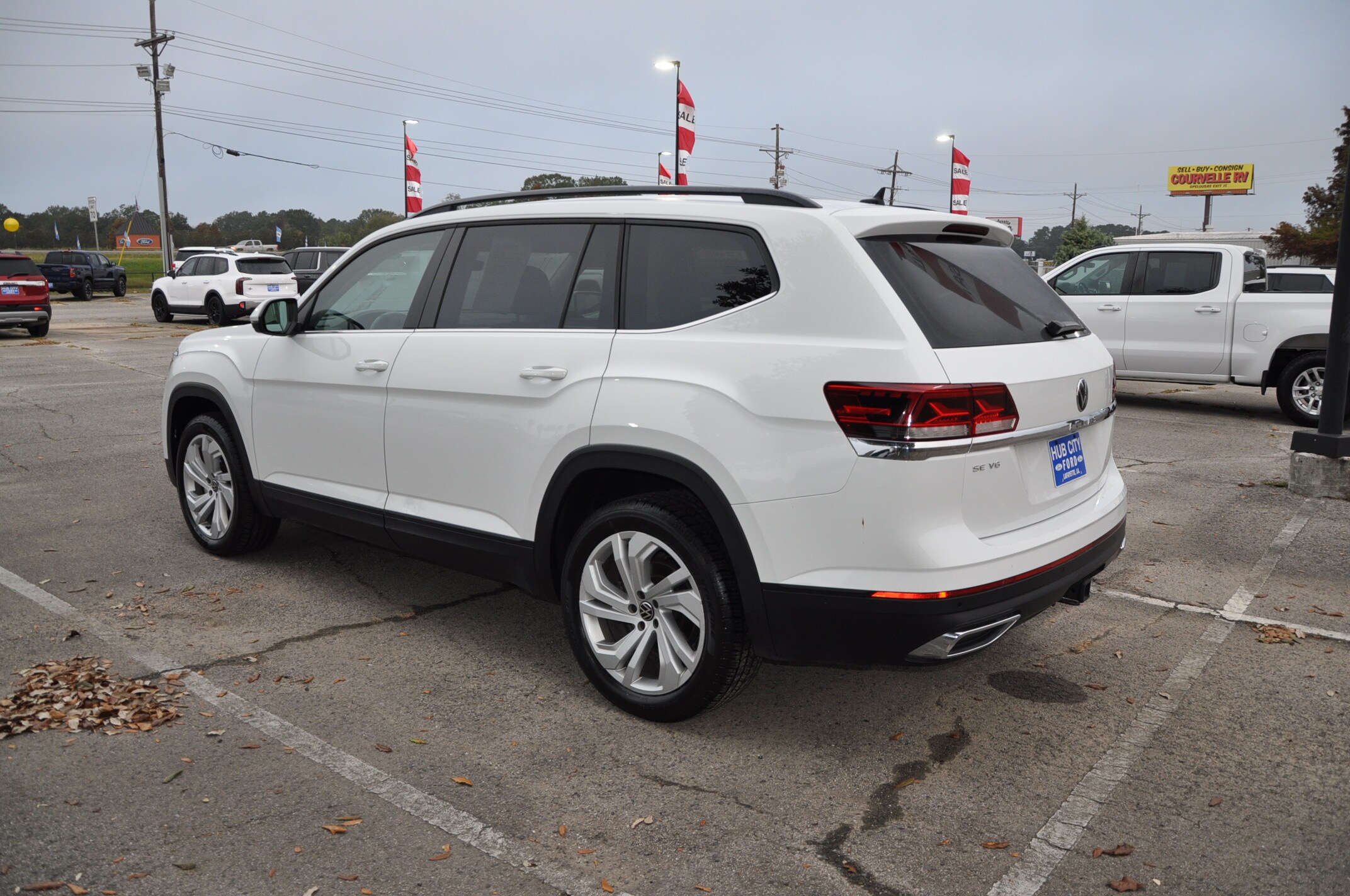 2022 Volkswagen Atlas SE Technology photo 2