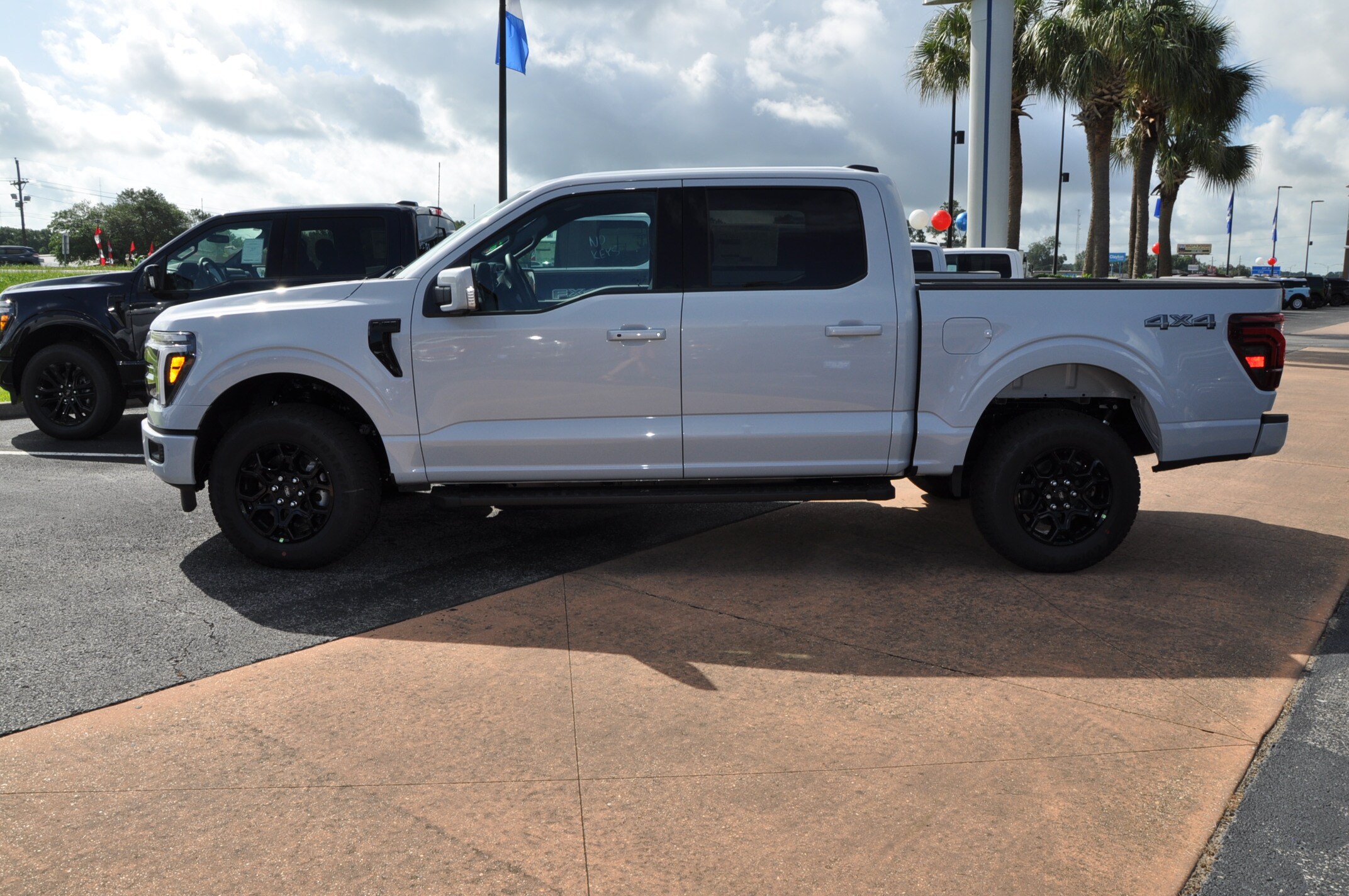 2025 Ford F-150 Lariat photo 2