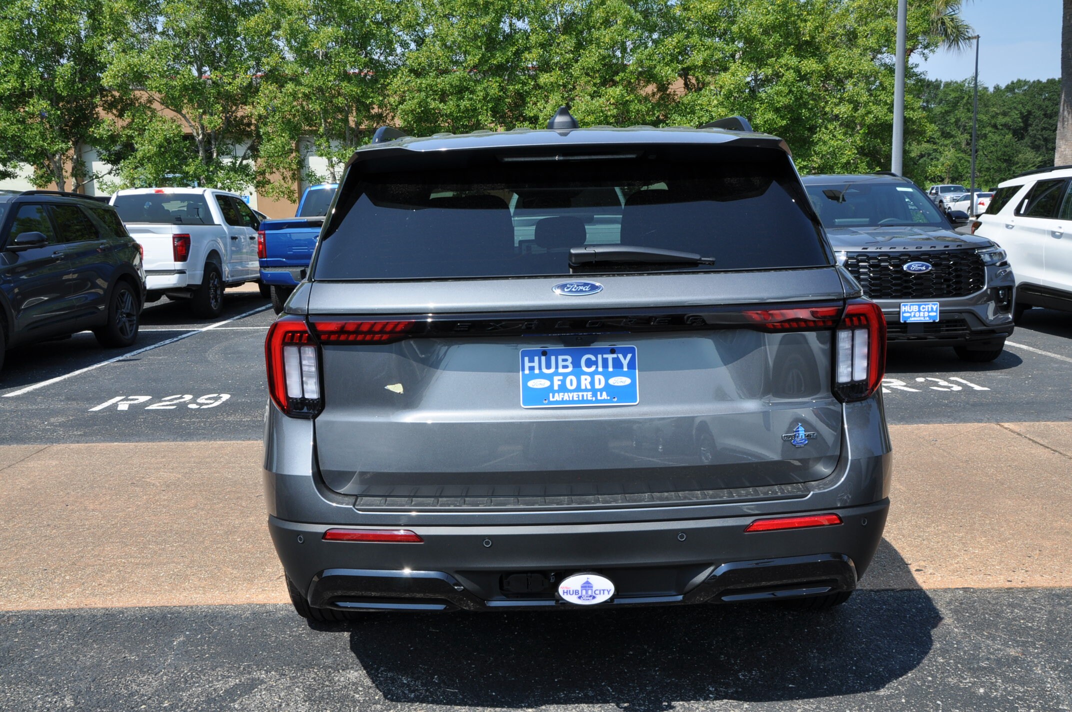2025 Ford Explorer ST-Line photo 3