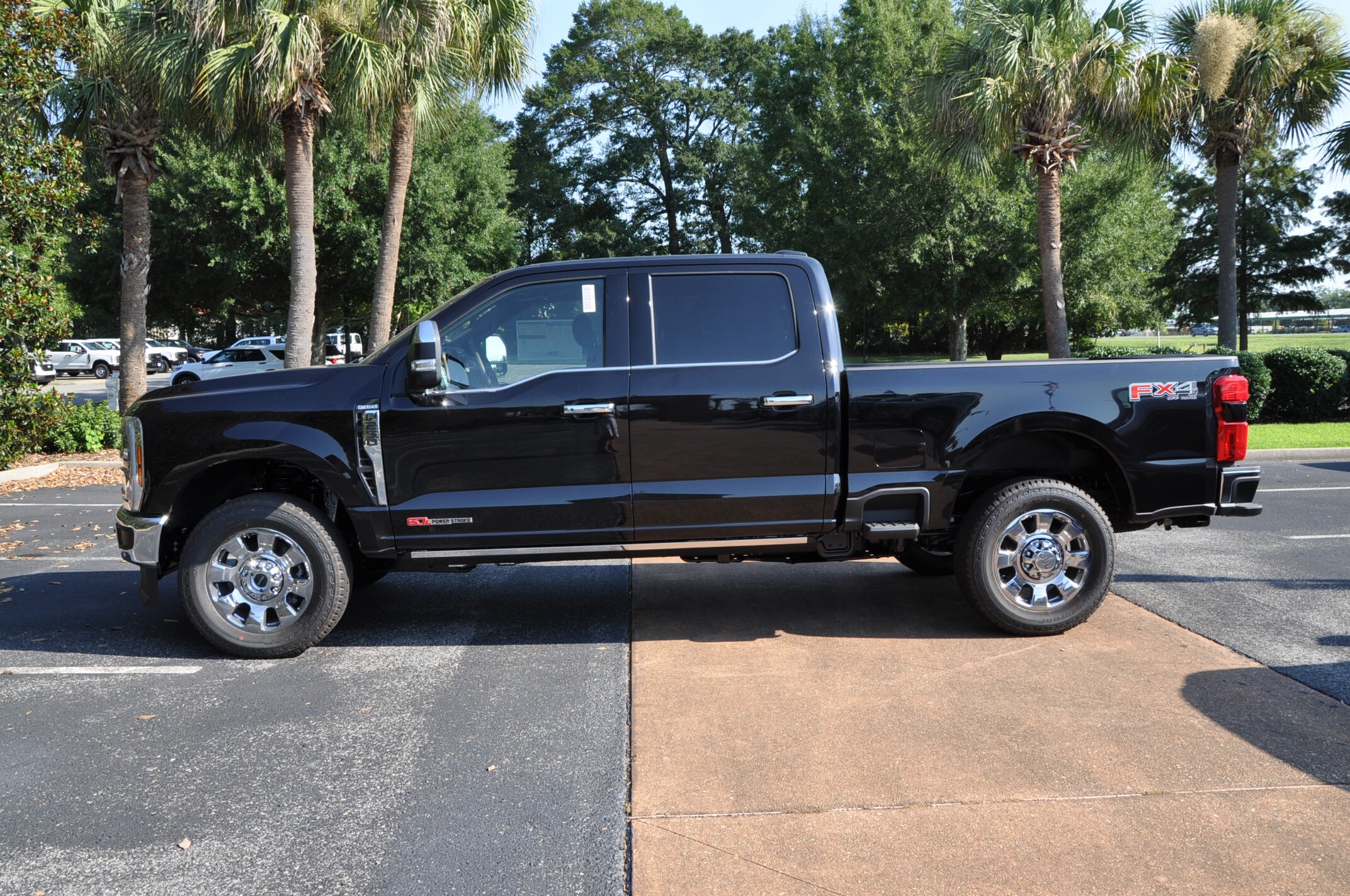 2025 Ford F-250 King Ranch photo 2