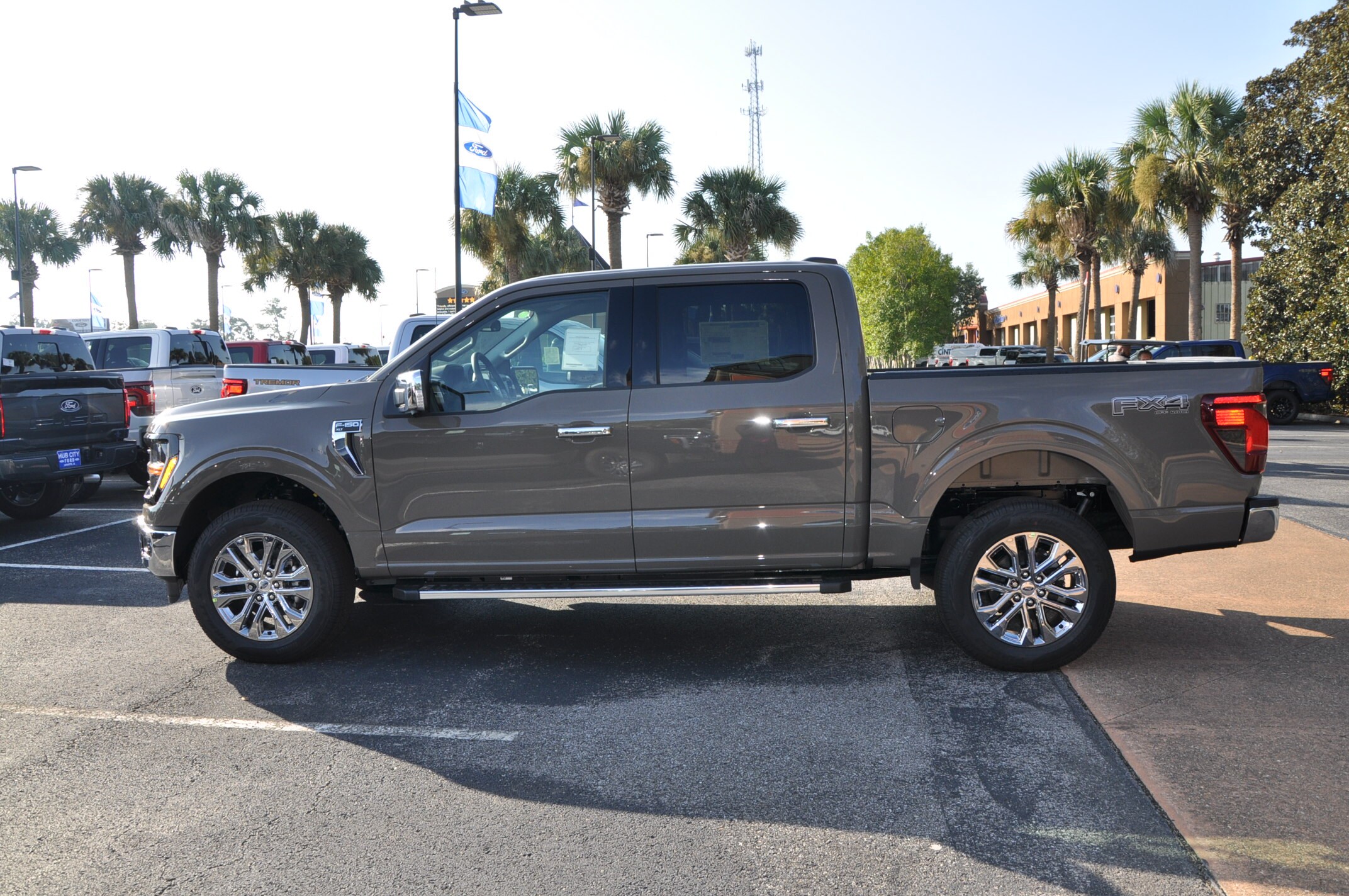 2025 Ford F-150 XLT photo 2