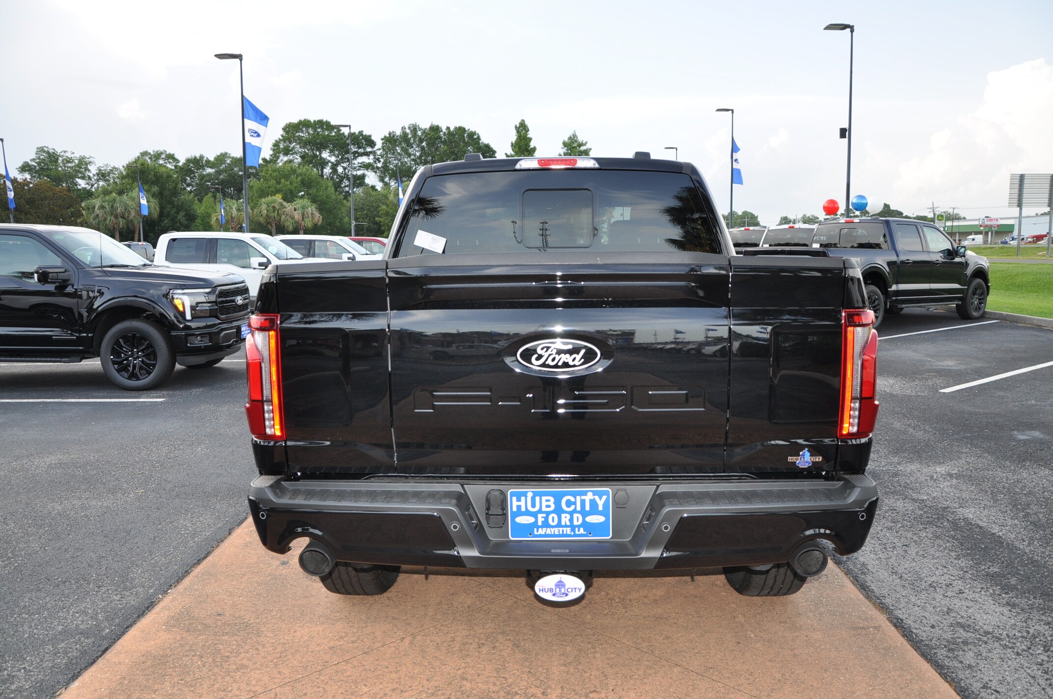 2025 Ford F-150 Lariat photo 4