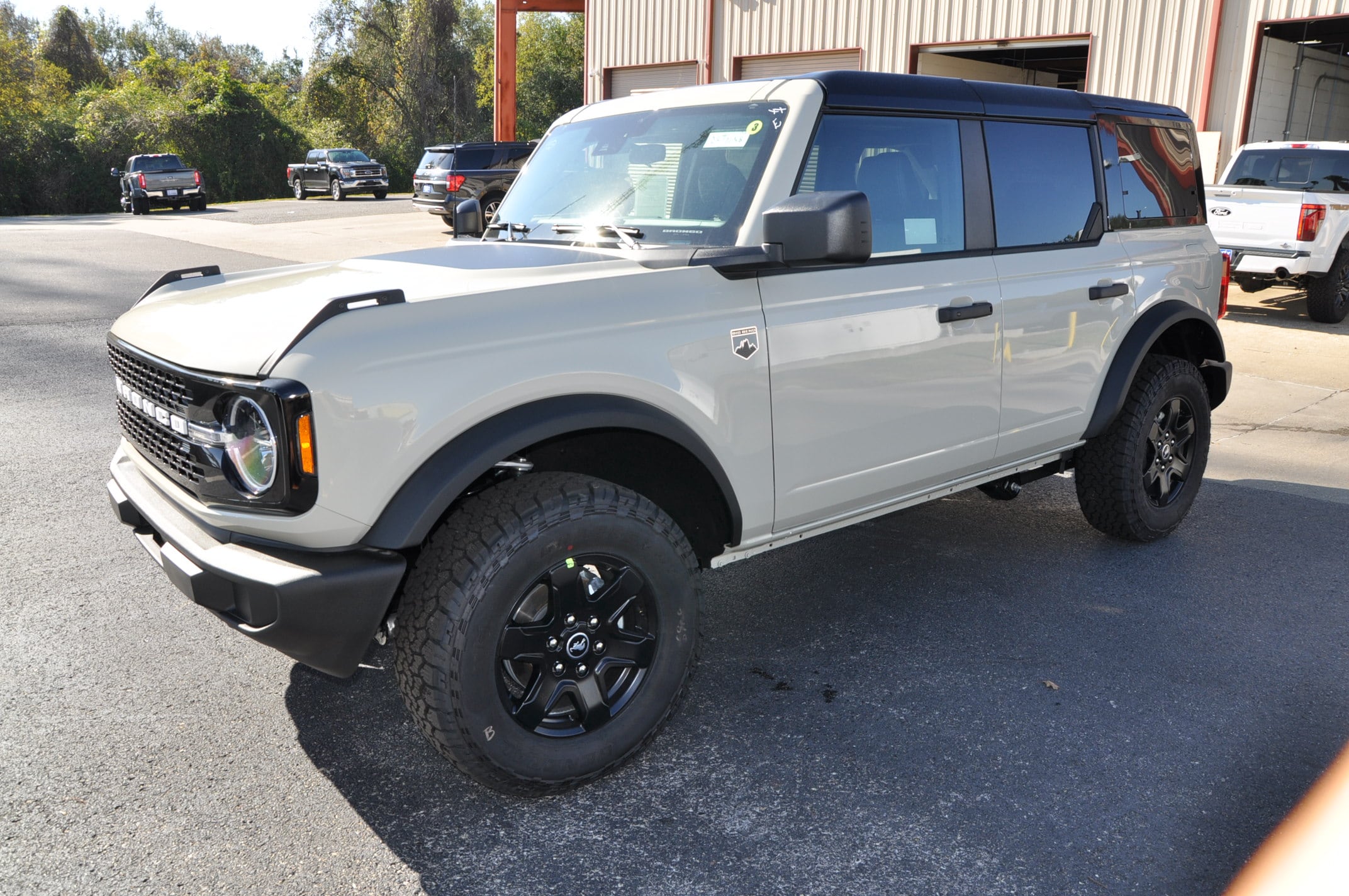 2025 Ford Bronco 4-Door Big Bend's photo