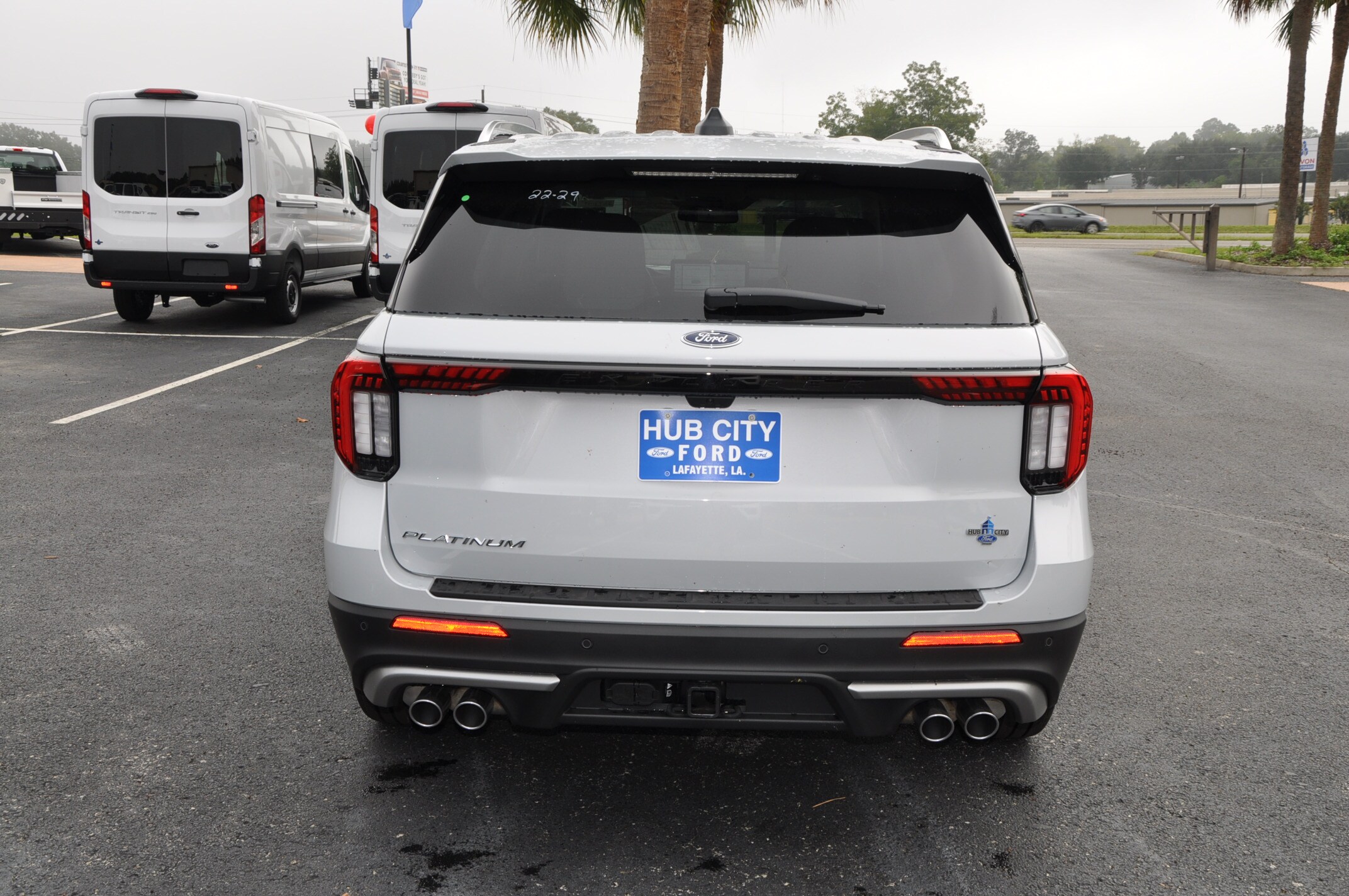 2025 Ford Explorer Platinum photo 4