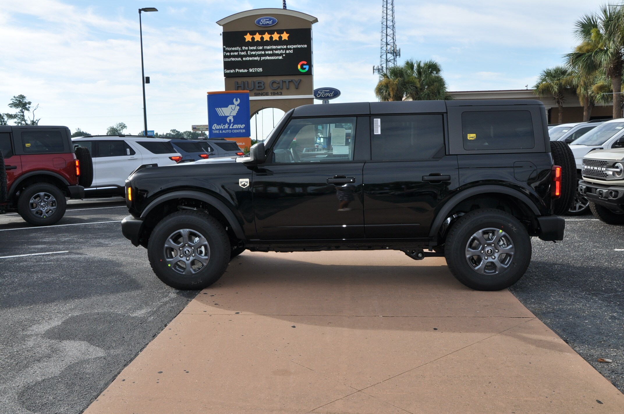 2025 Ford Bronco Big Bend photo 2