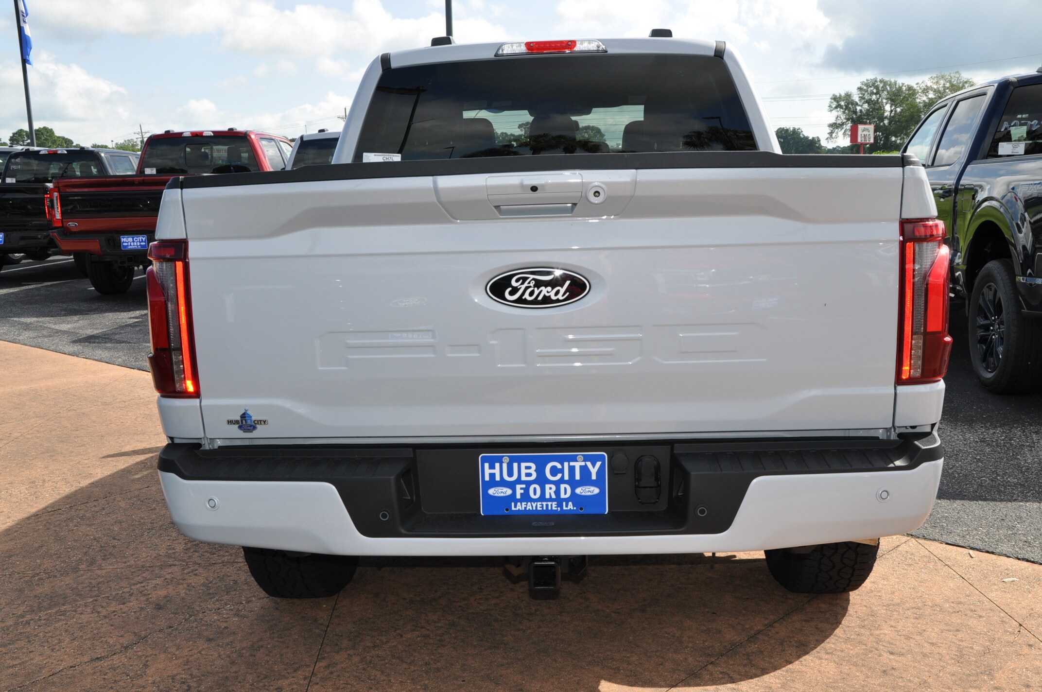 2025 Ford F-150 Lariat photo 4