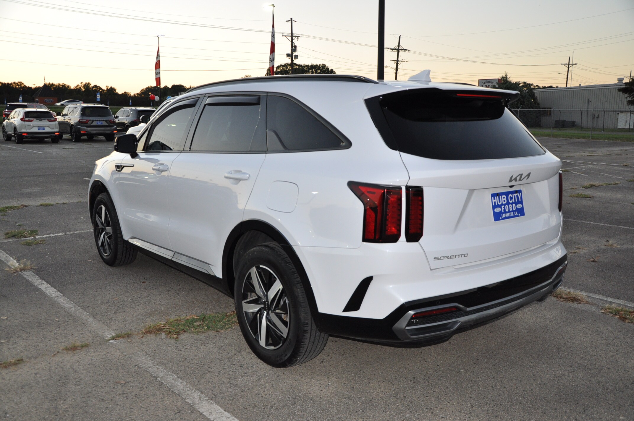 2023 Kia Sorento S photo 2