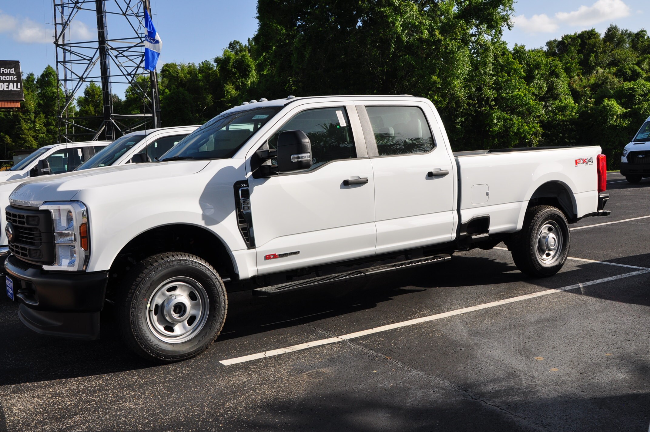 2025 Ford F-350 XL photo 2