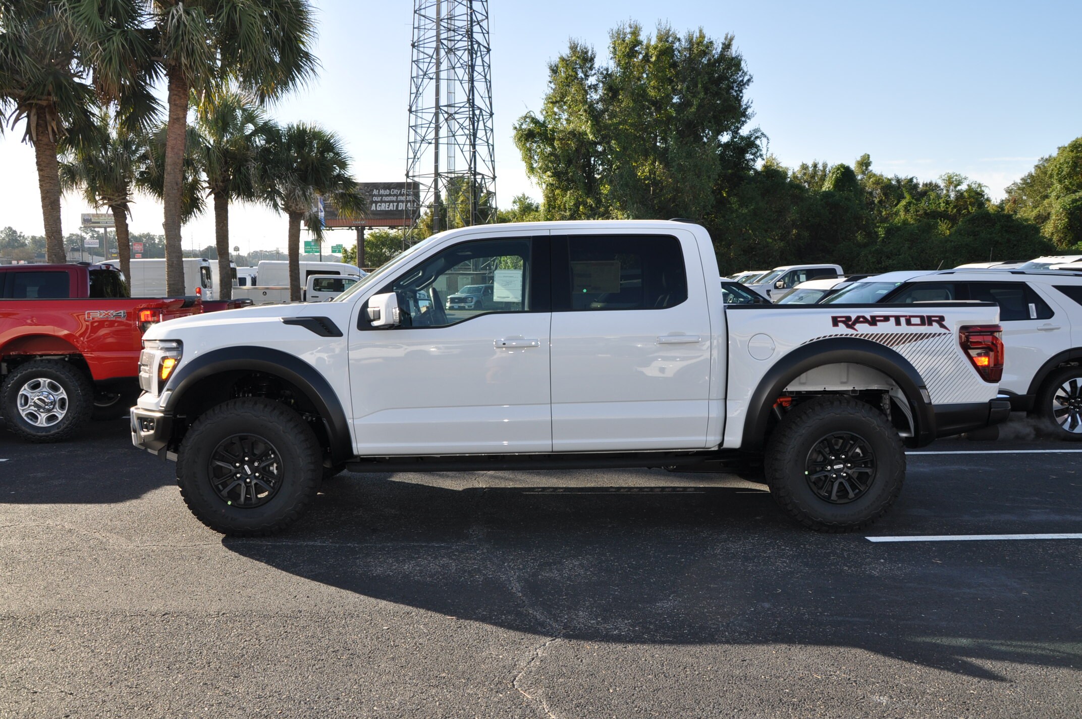 2025 Ford F-150 Raptor photo 2