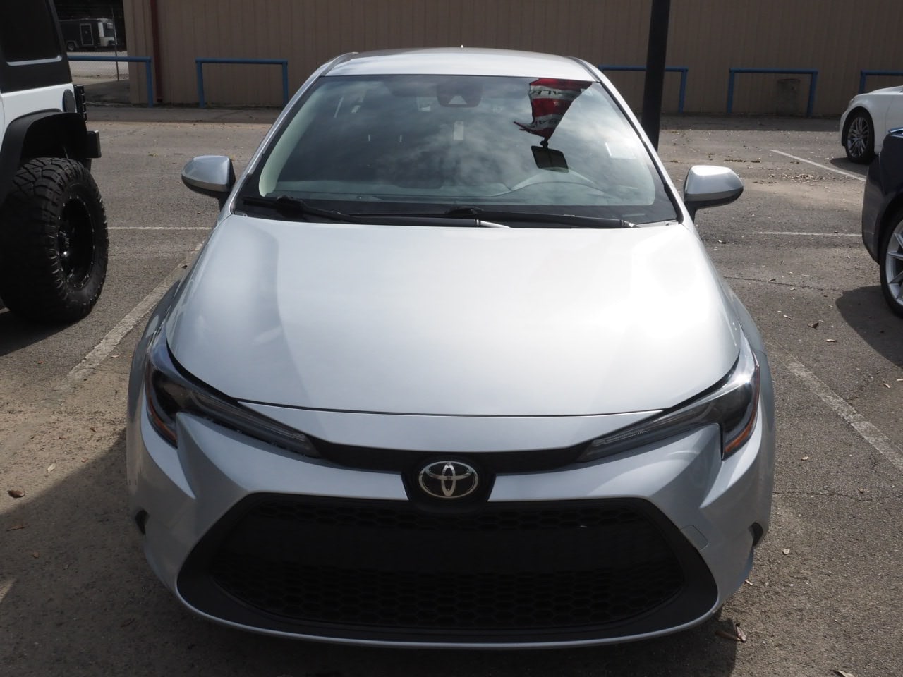 Used 2022 Toyota Corolla LE with VIN JTDEPMAE0N3005613 for sale in Lafayette, LA