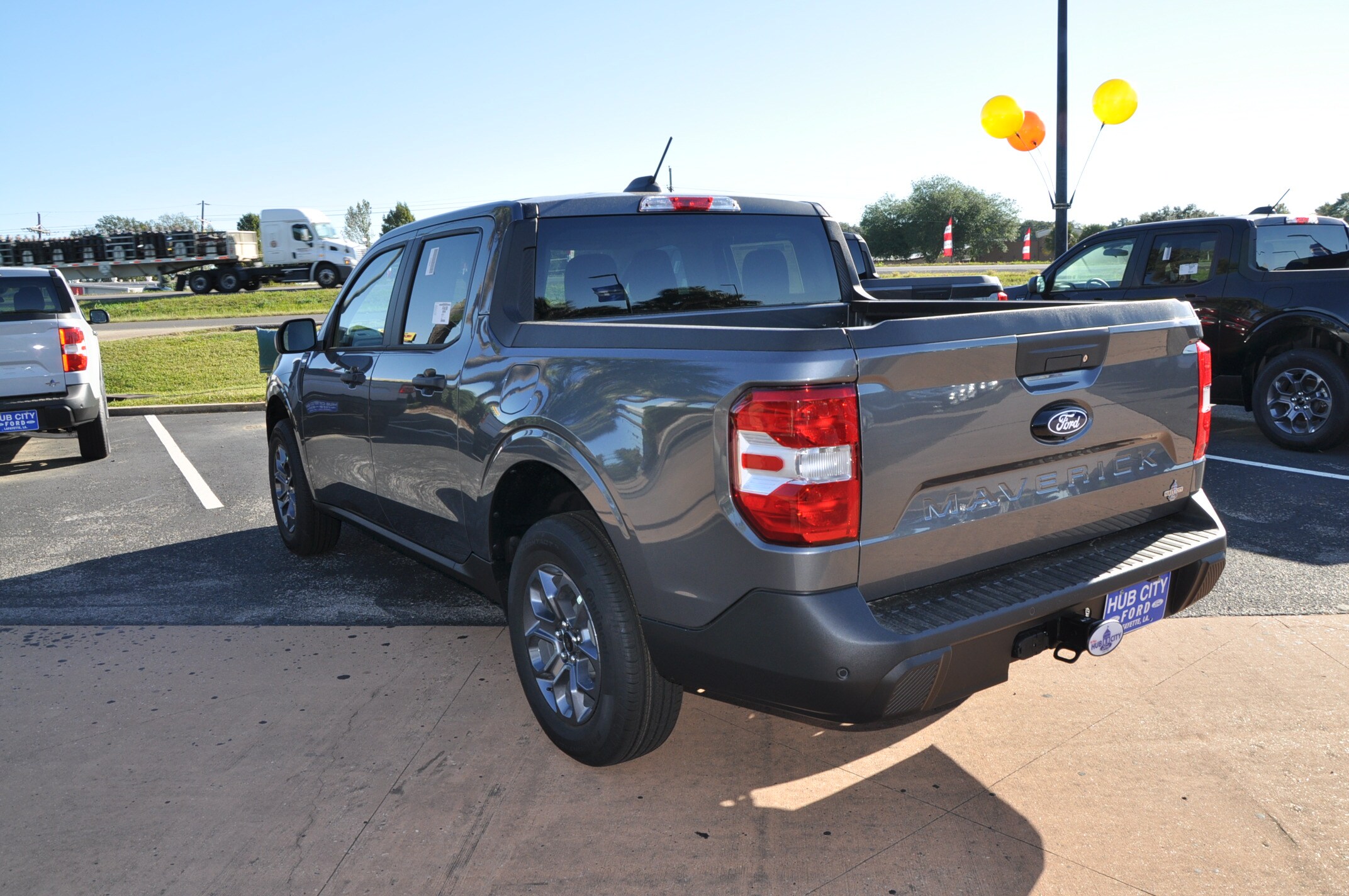 2025 Ford Maverick XLT photo 3