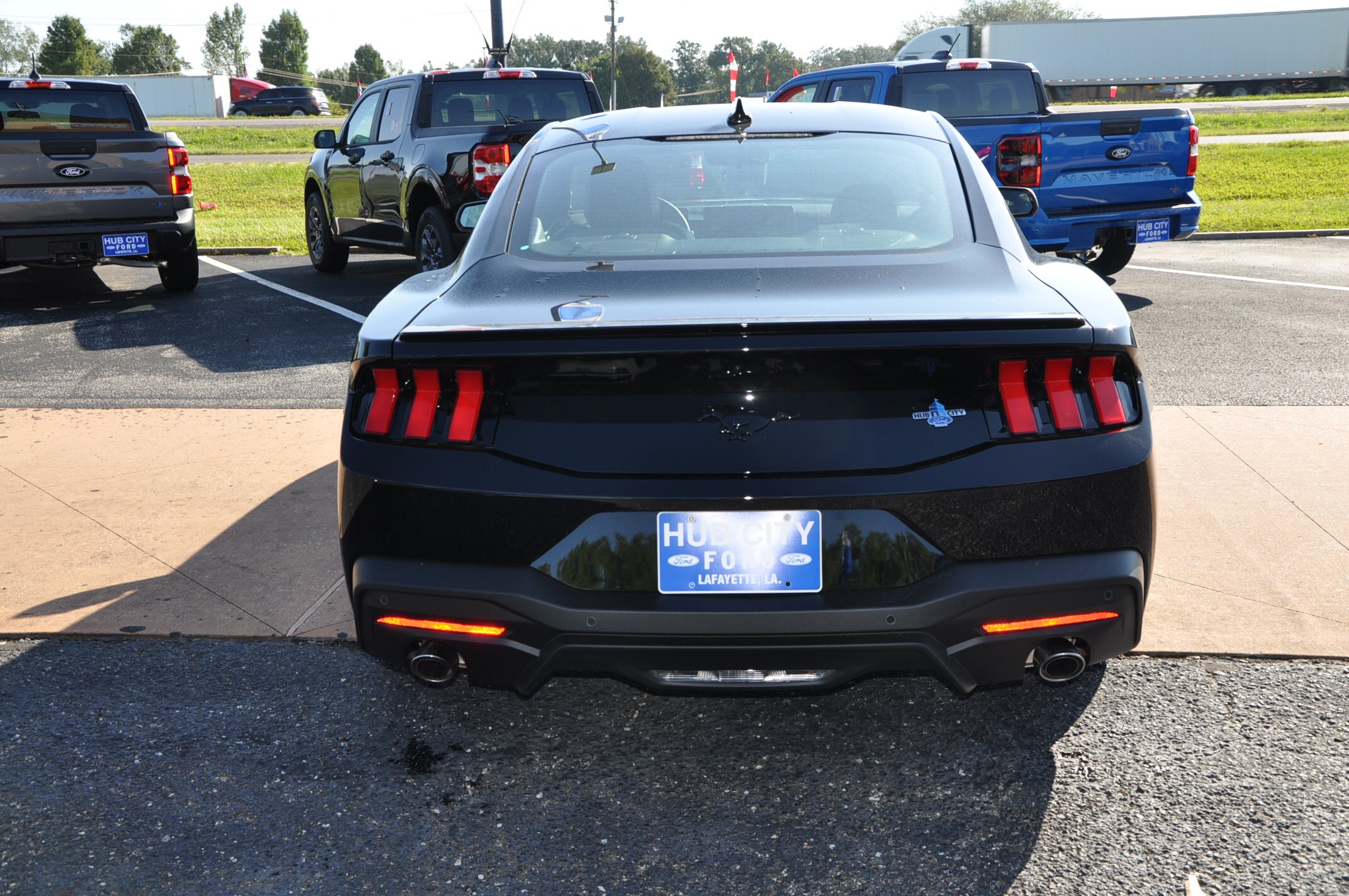 2025 Ford Mustang EcoBoost photo 4