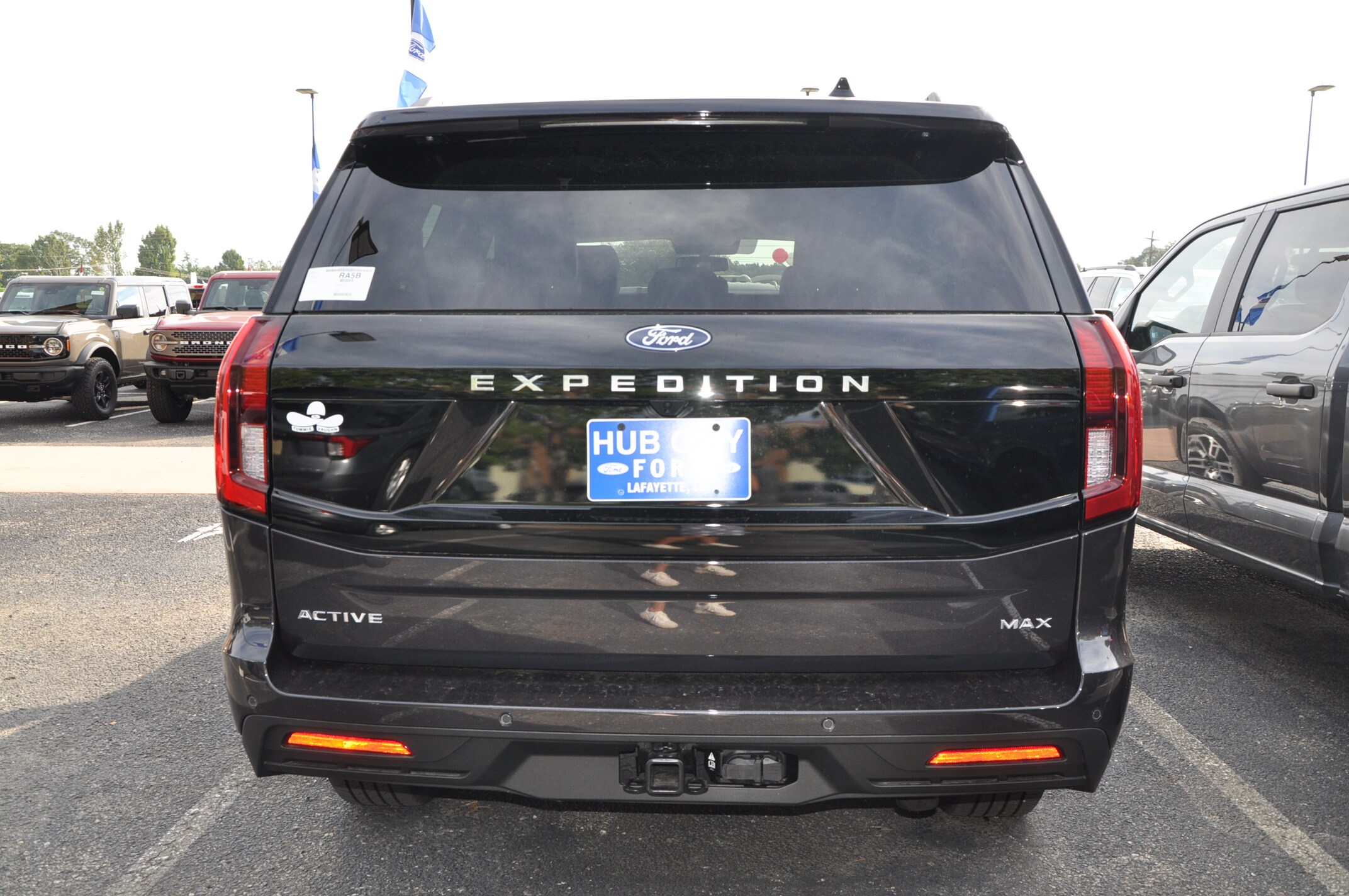 2025 Ford Expedition MAX photo 3