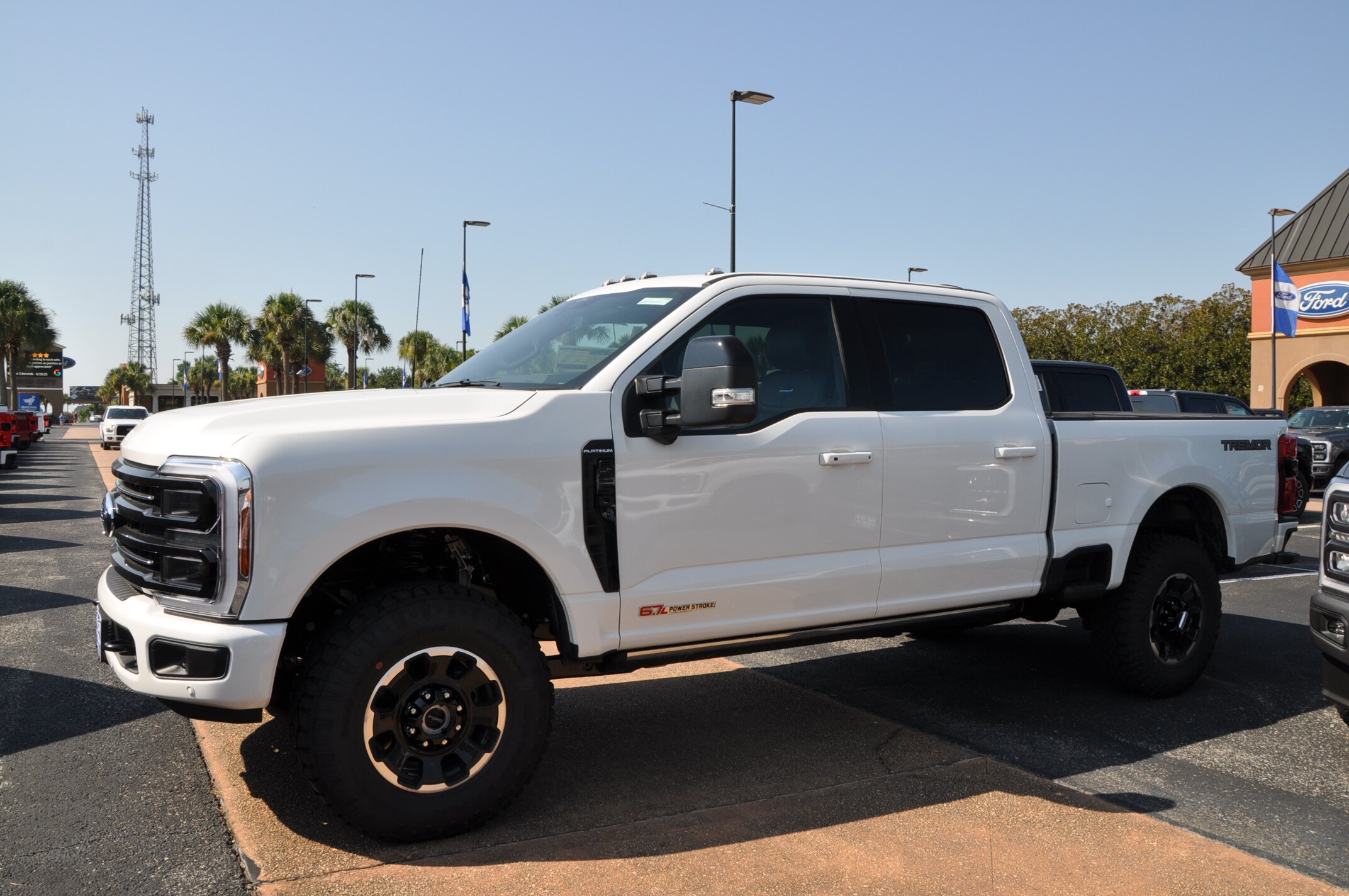 2025 Ford F-250 Platinum photo 2
