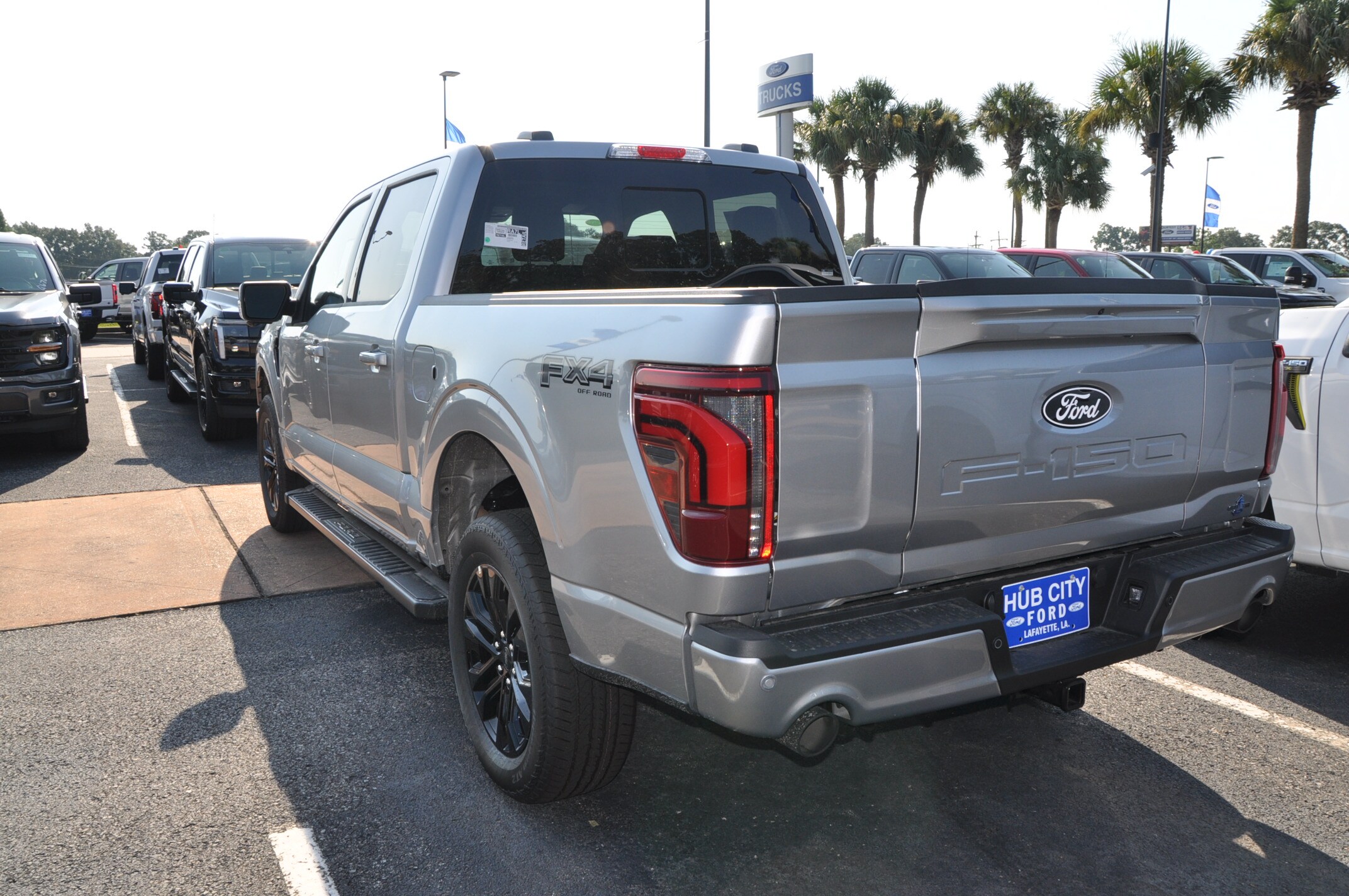 2025 Ford F-150 Lariat photo 3