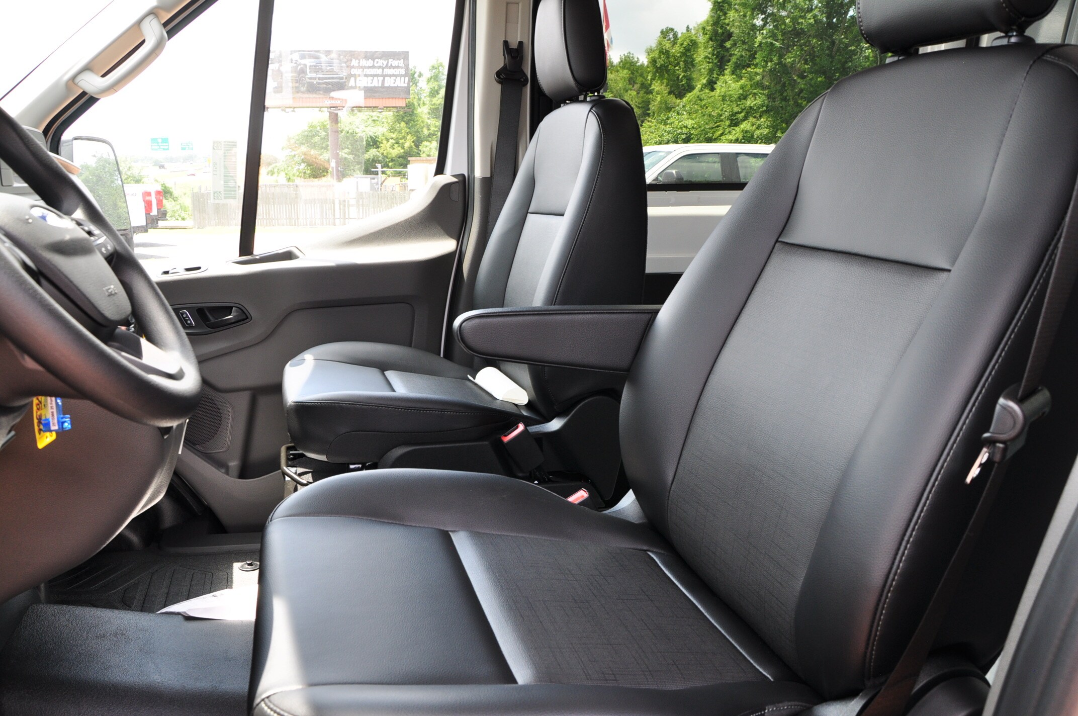 2025 Ford Transit Cargo Van photo 3