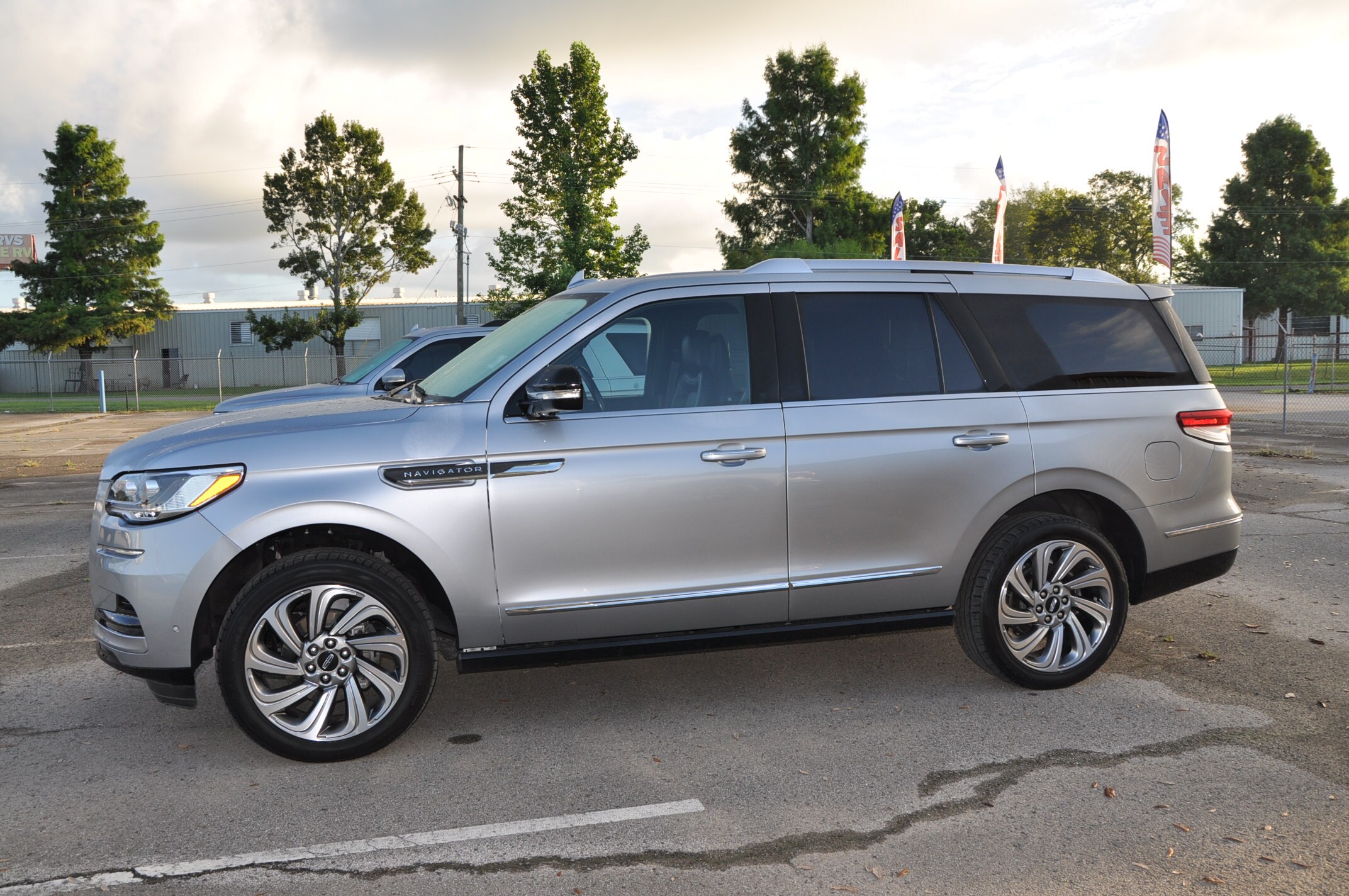 2023 Lincoln Navigator Reserve photo 2